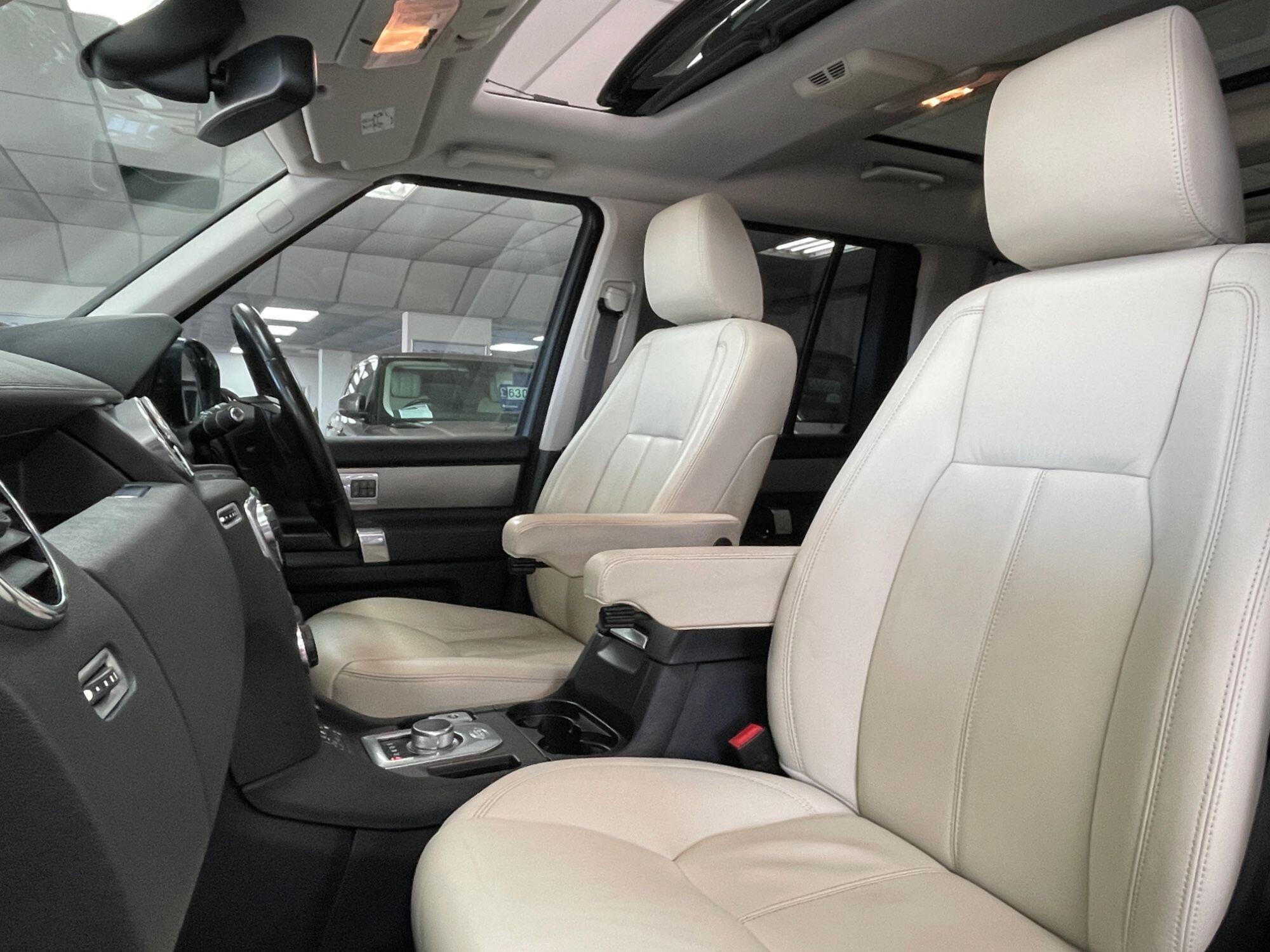 Land Rover DISCOVERY 4 - Image 39