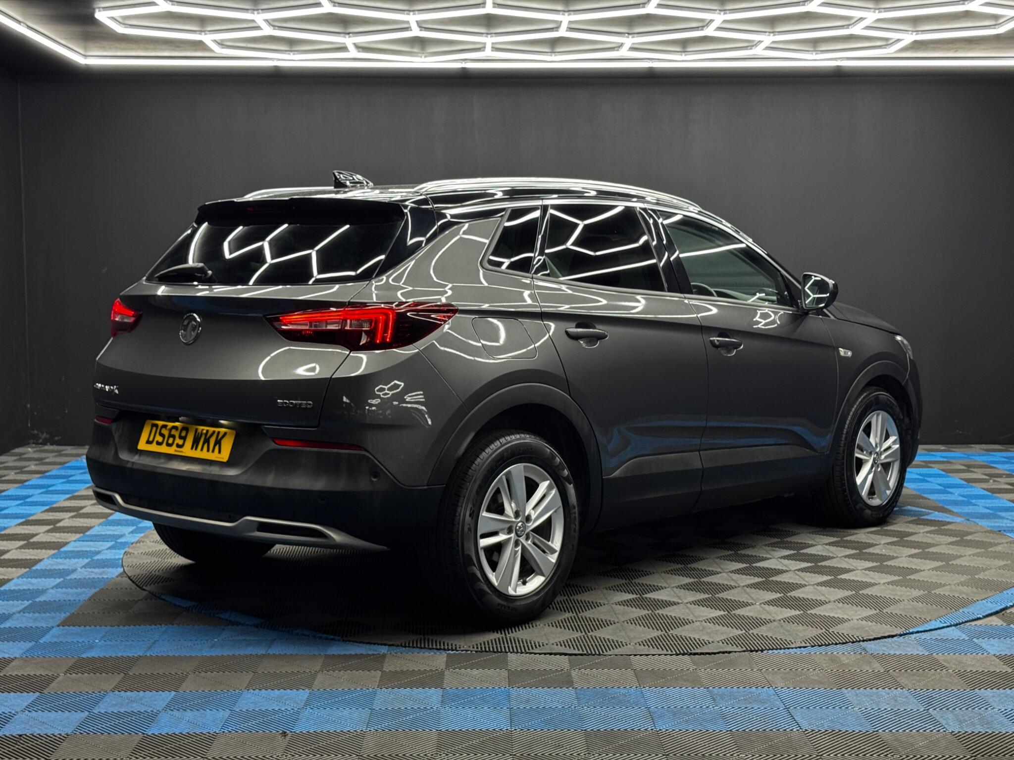 Vauxhall Grandland X - Image 5