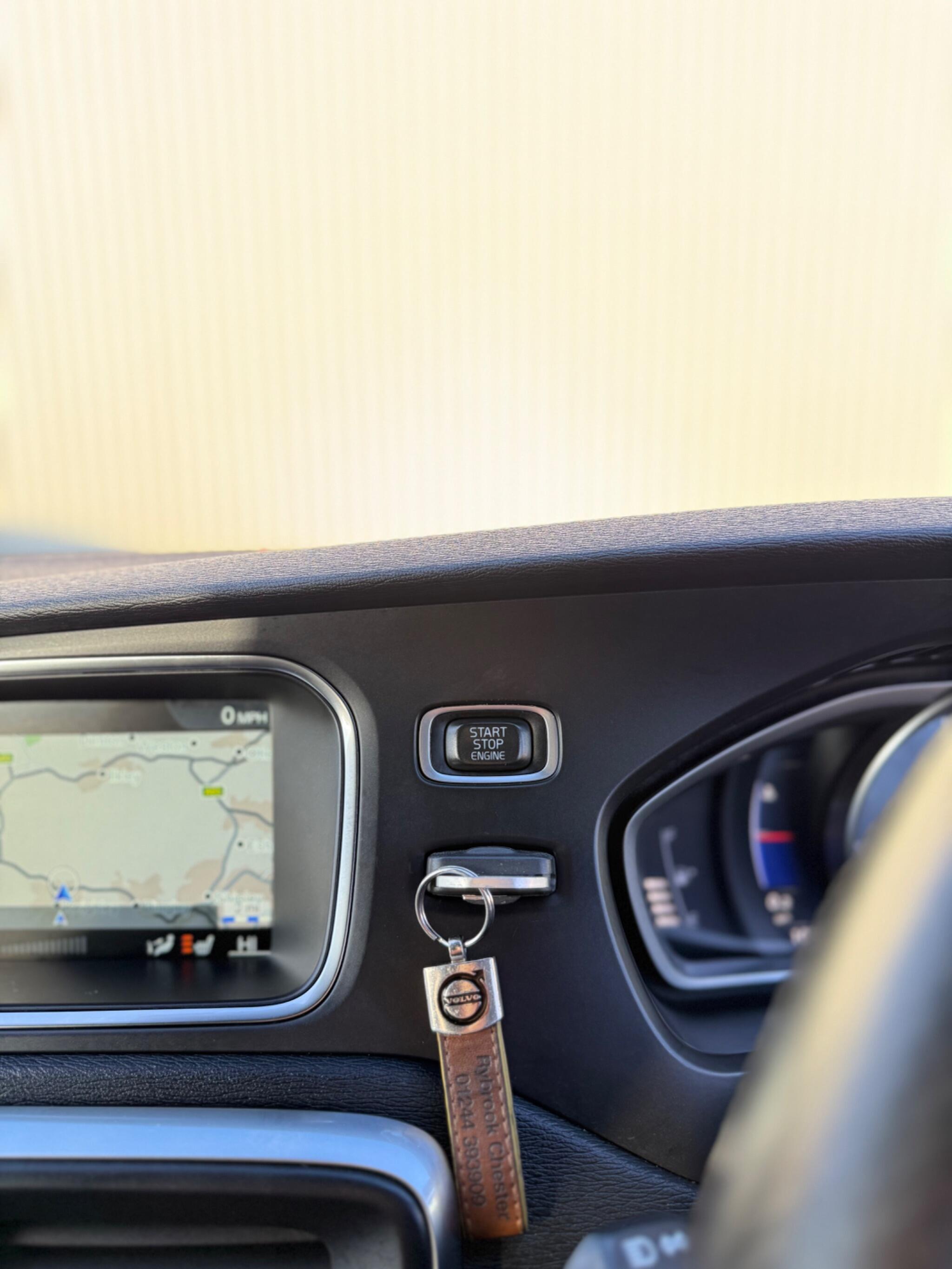 Volvo V40 - Image 39