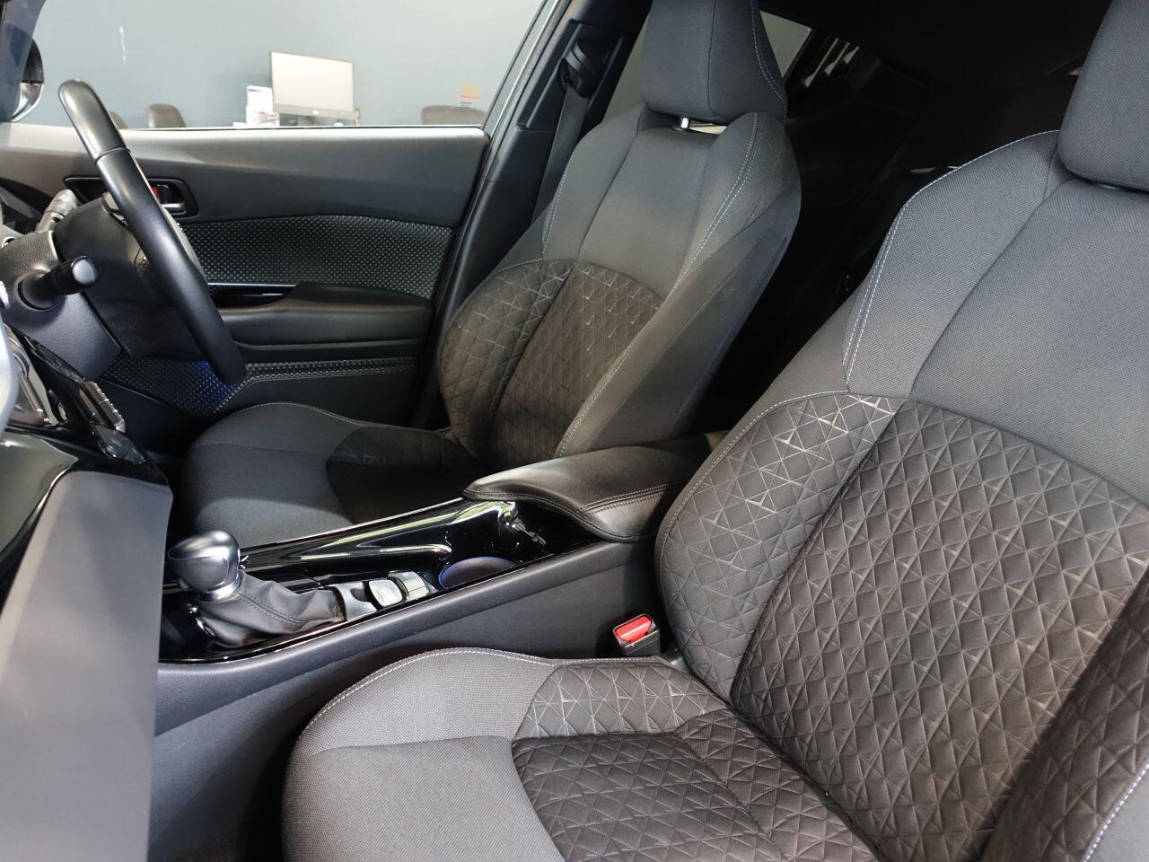 Toyota C-Hr - Image 12