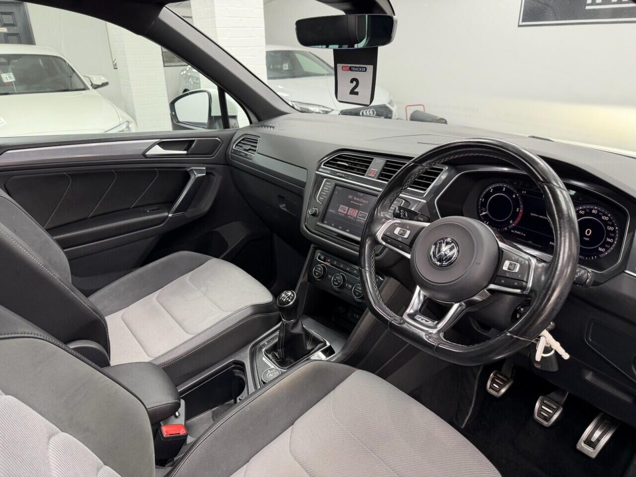 Volkswagen Tiguan - Image 2