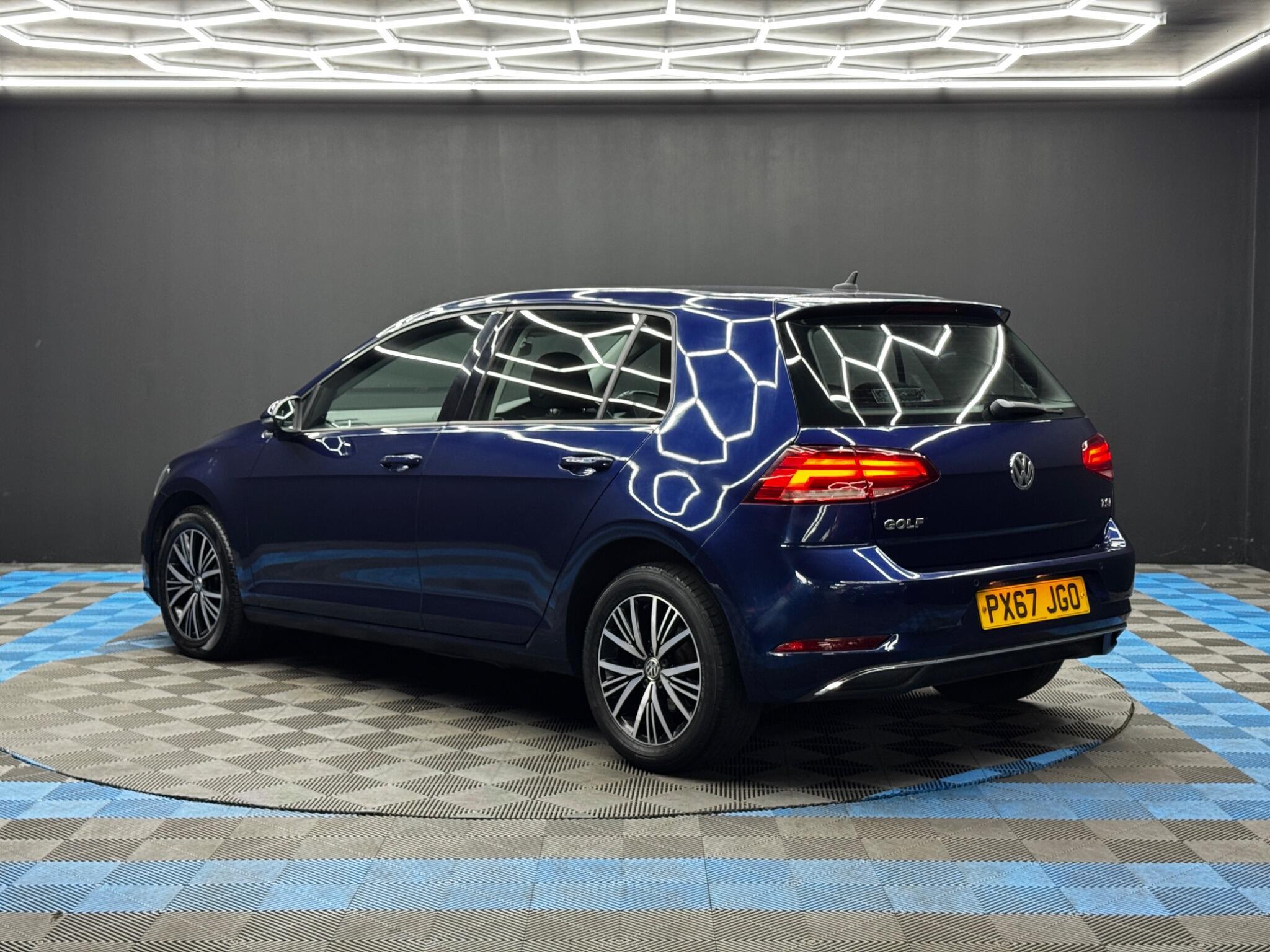 Volkswagen Golf - Image 7