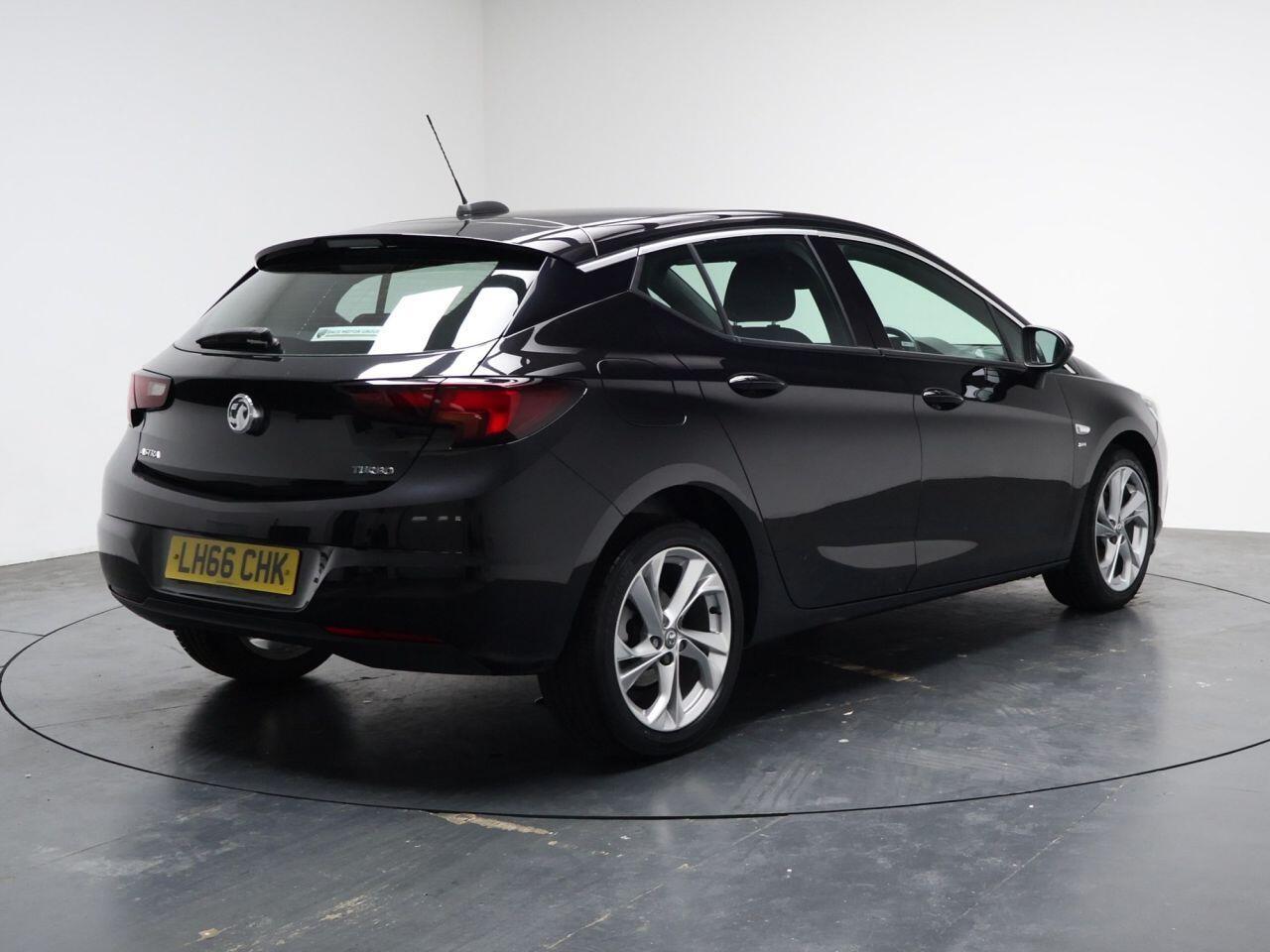Vauxhall Astra - Image 12