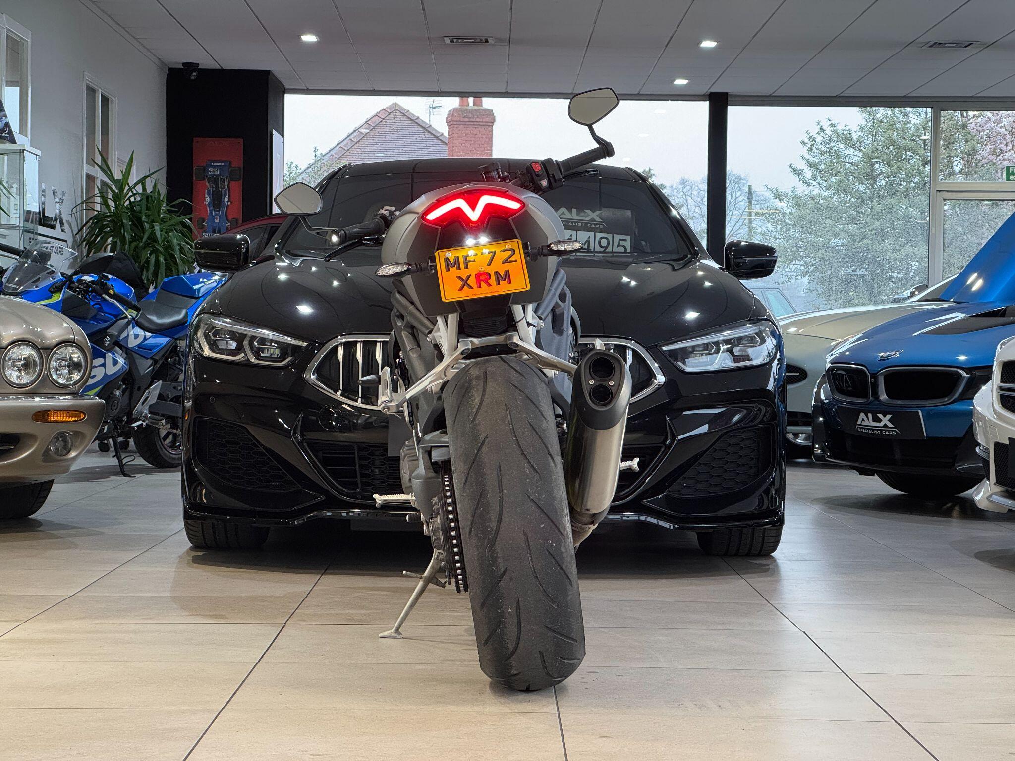 Triumph Speed Triple 1200 - Image 15