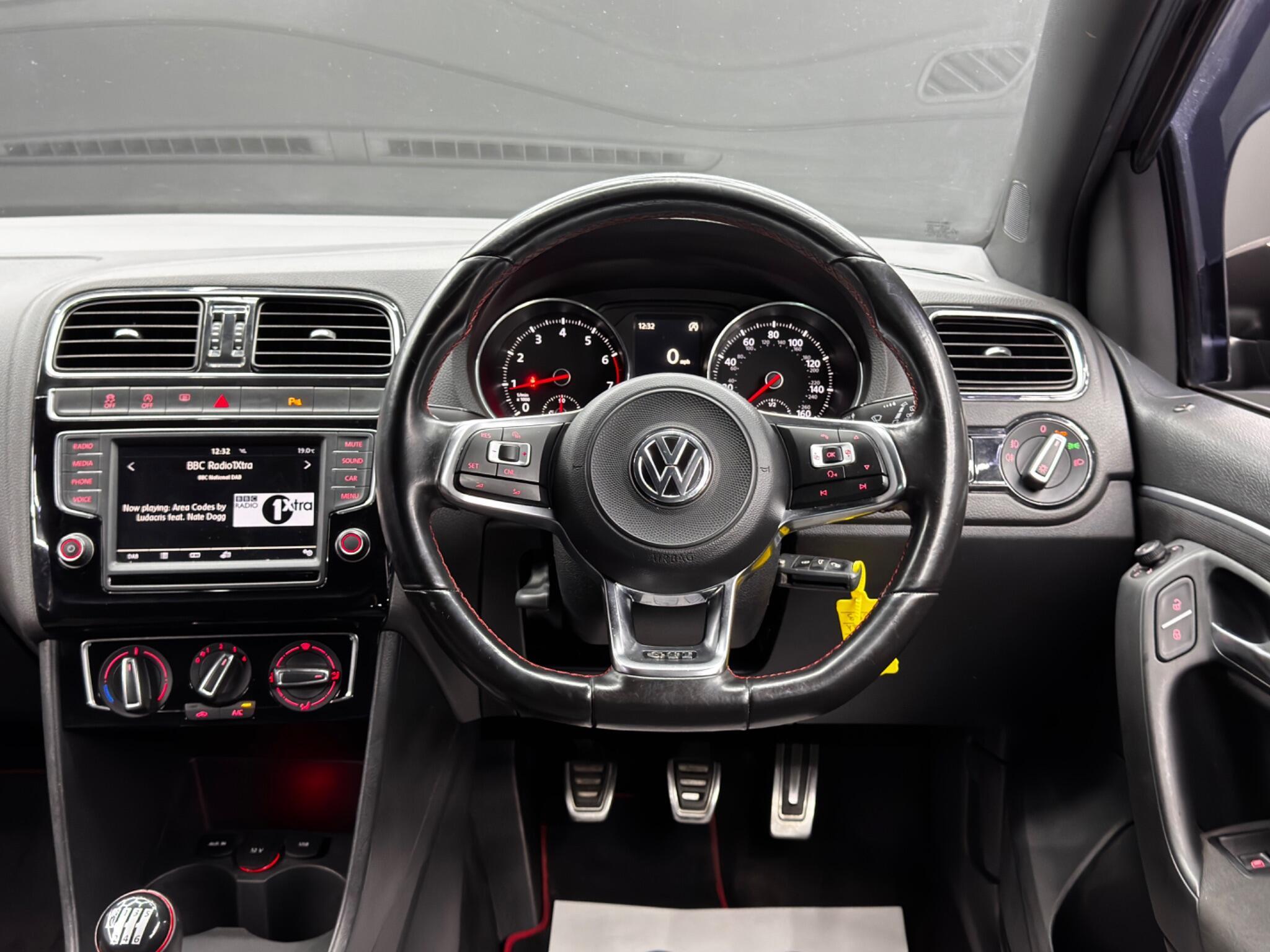 Volkswagen Polo - Image 17