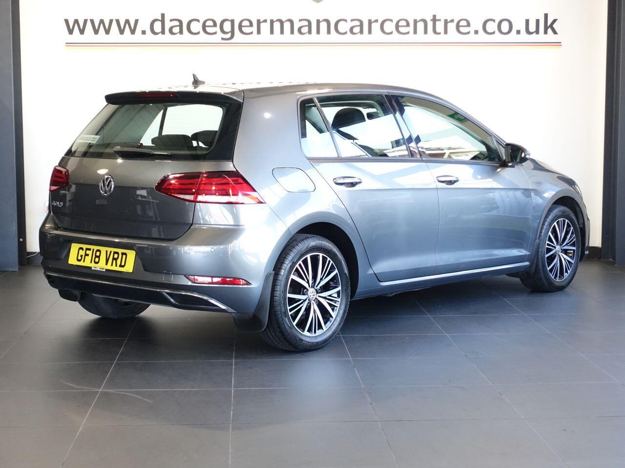 Volkswagen Golf - Image 5