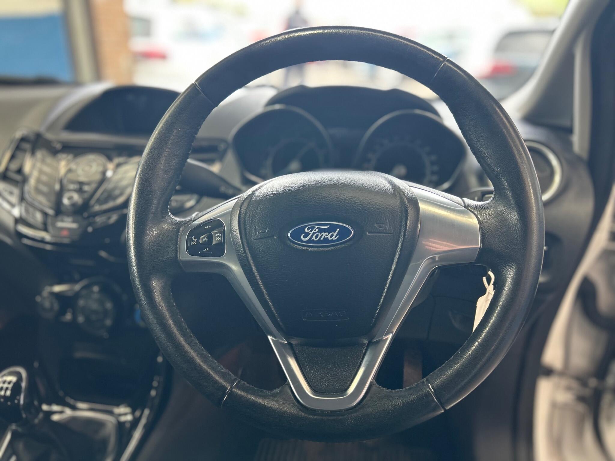 Ford Fiesta - Image 12