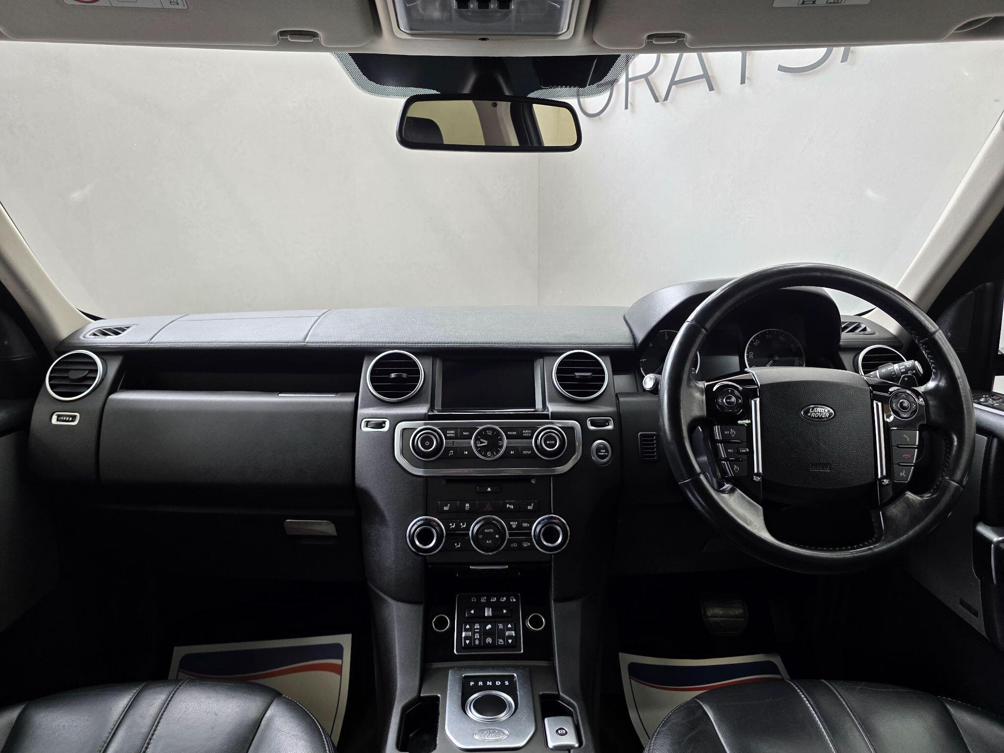 Land Rover DISCOVERY 4 - Image 14