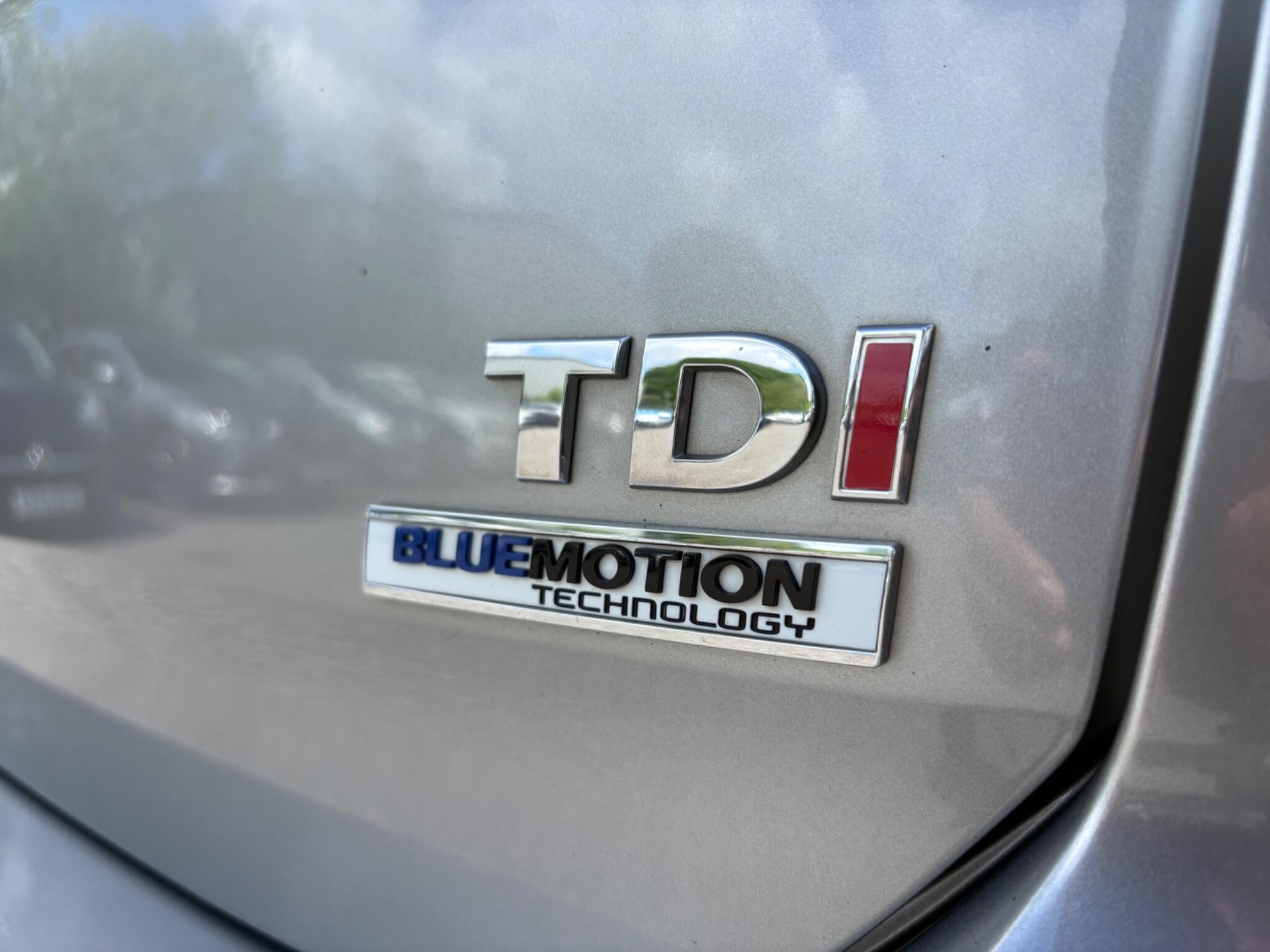 Volkswagen Golf - Image 21