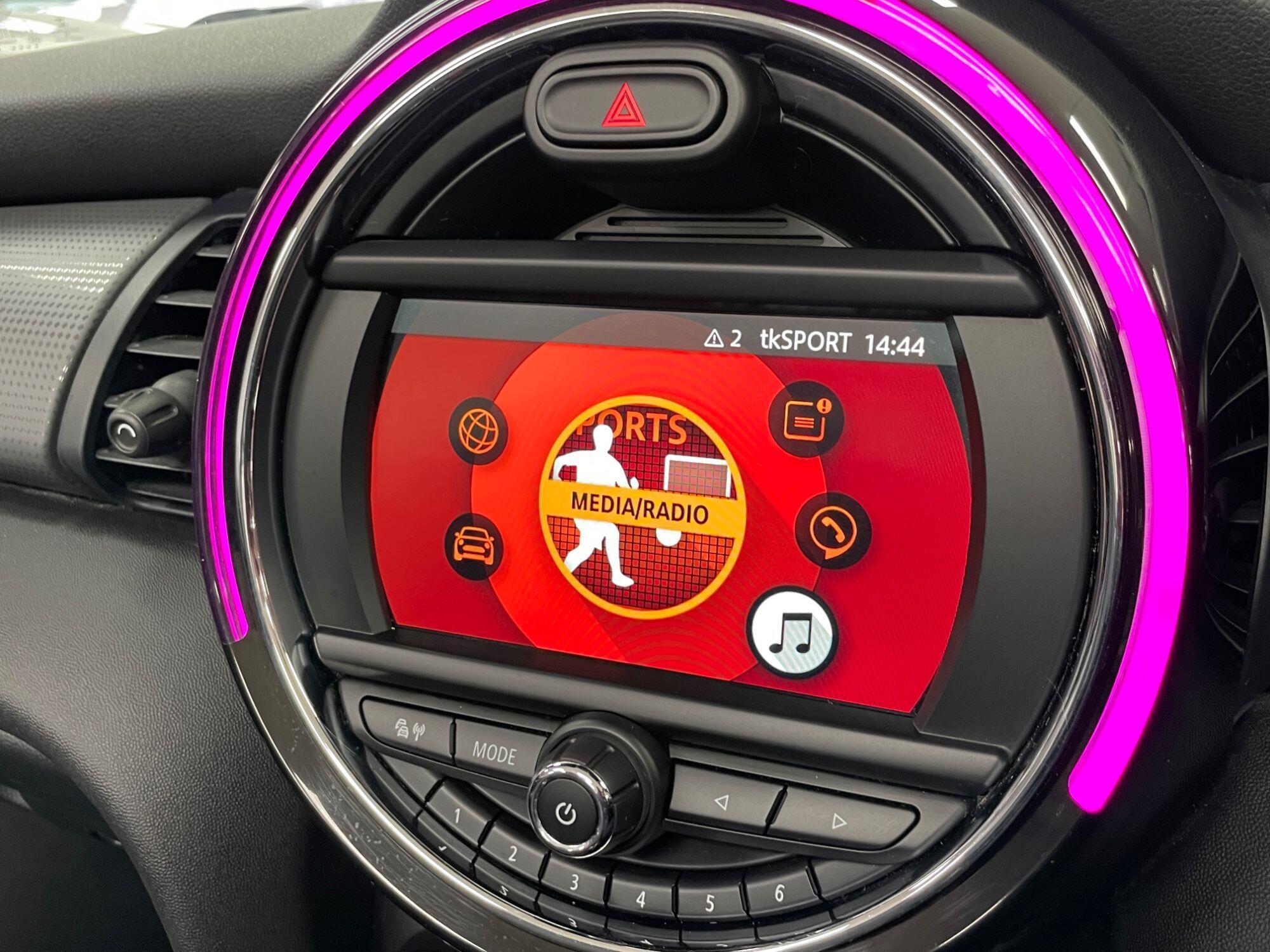 MINI Convertible - Image 45