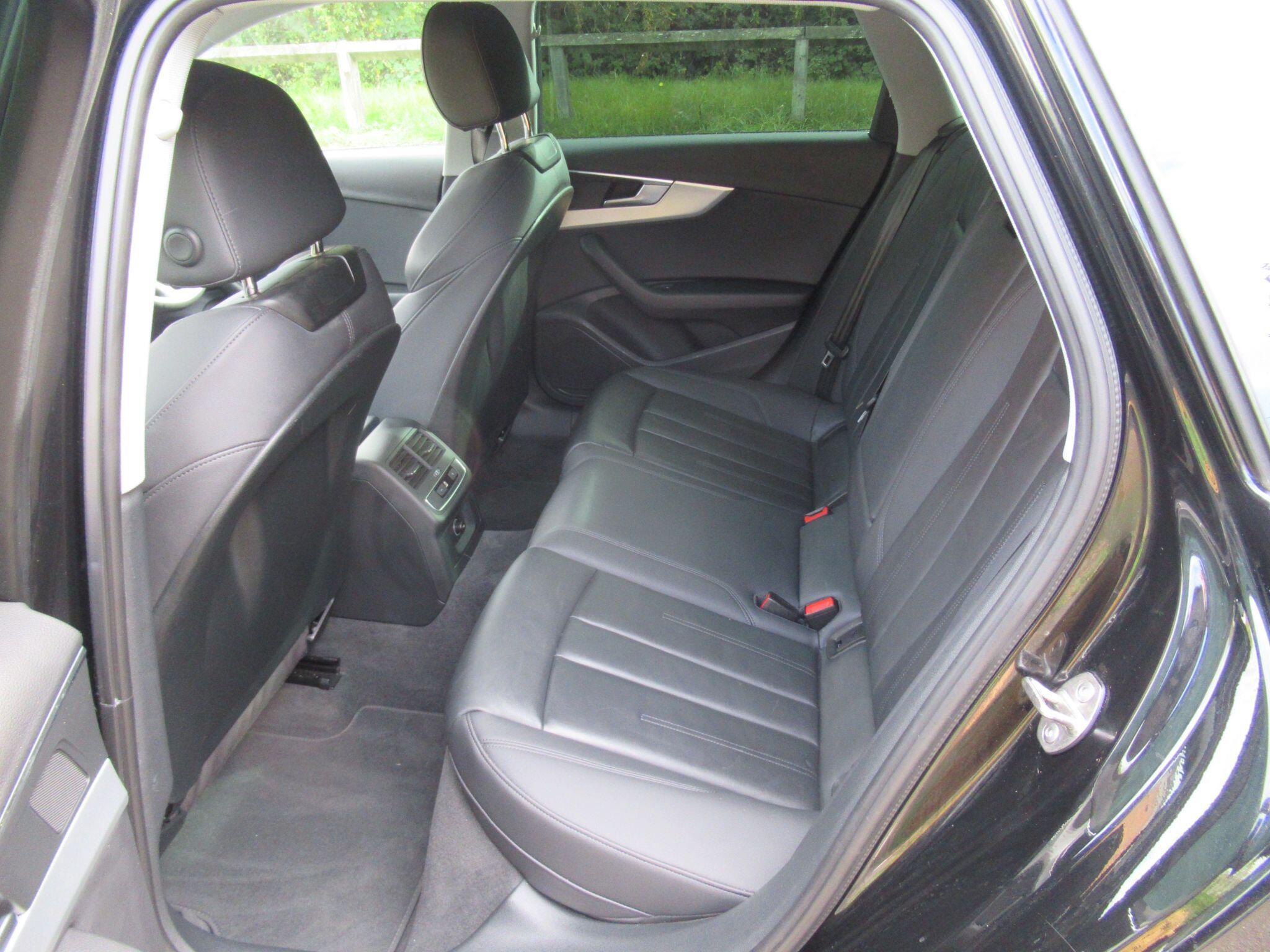 Audi A4 Avant - Image 12