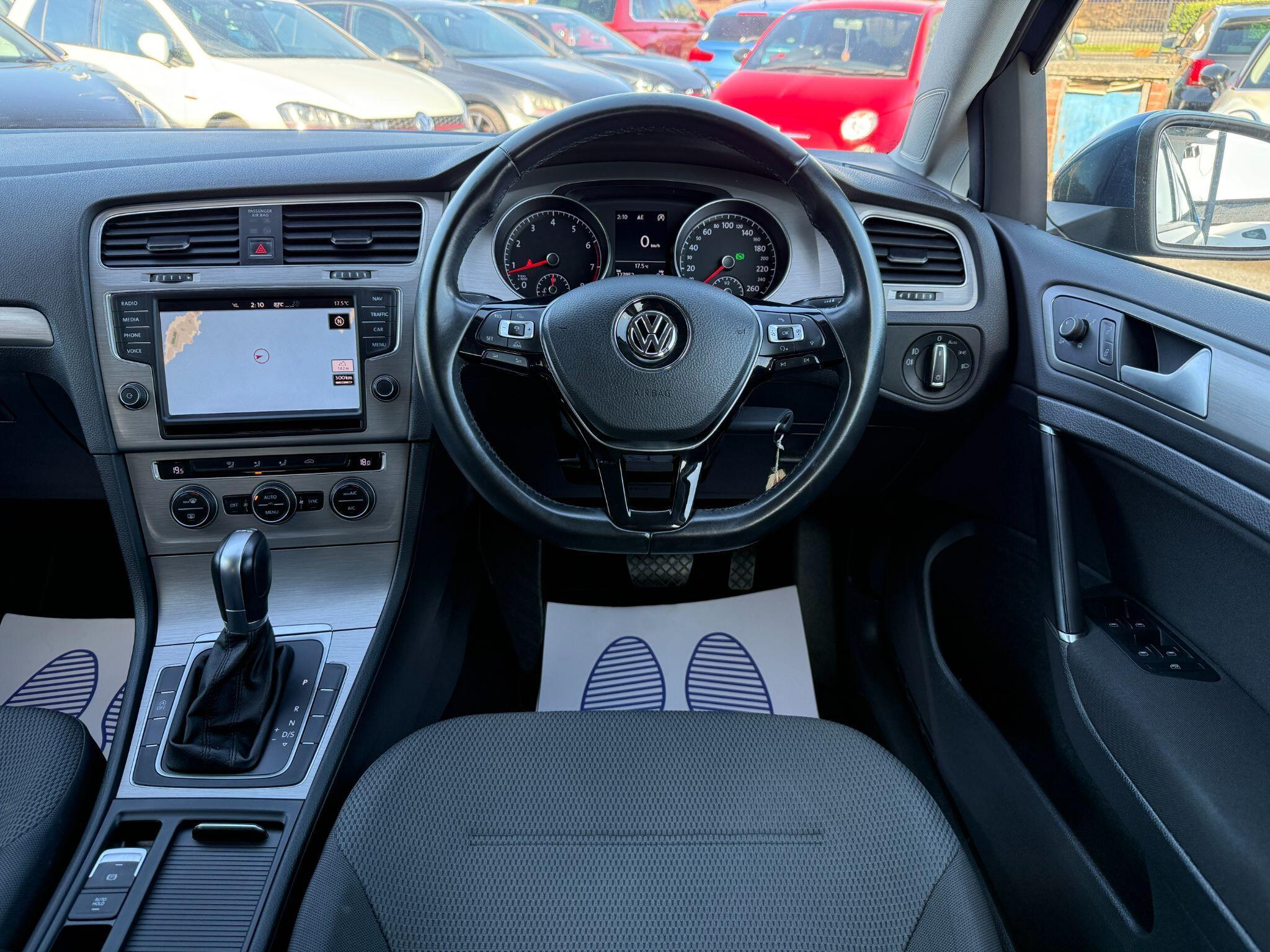 Volkswagen Golf - Image 38