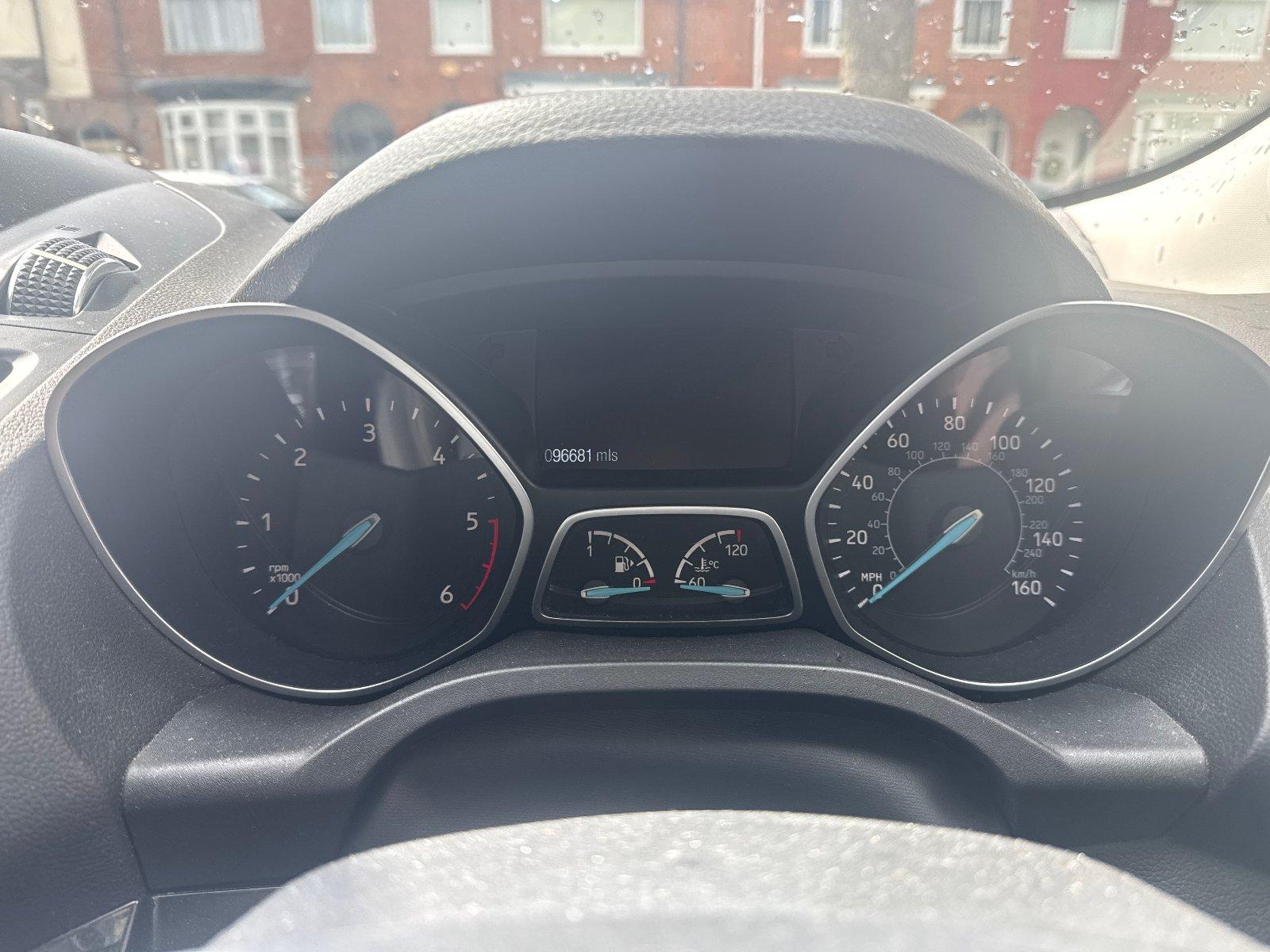 Ford Kuga - Image 6