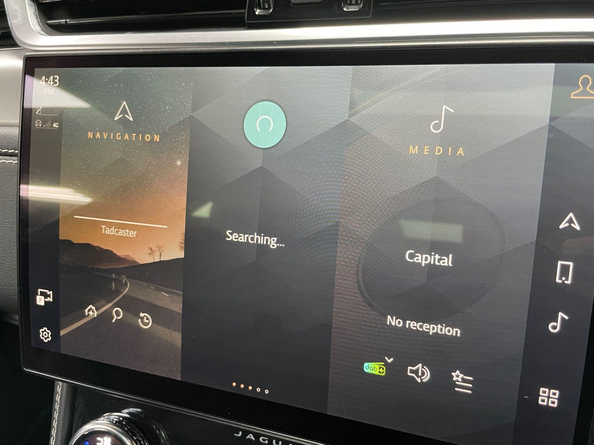 Jaguar F-Pace - Image 39