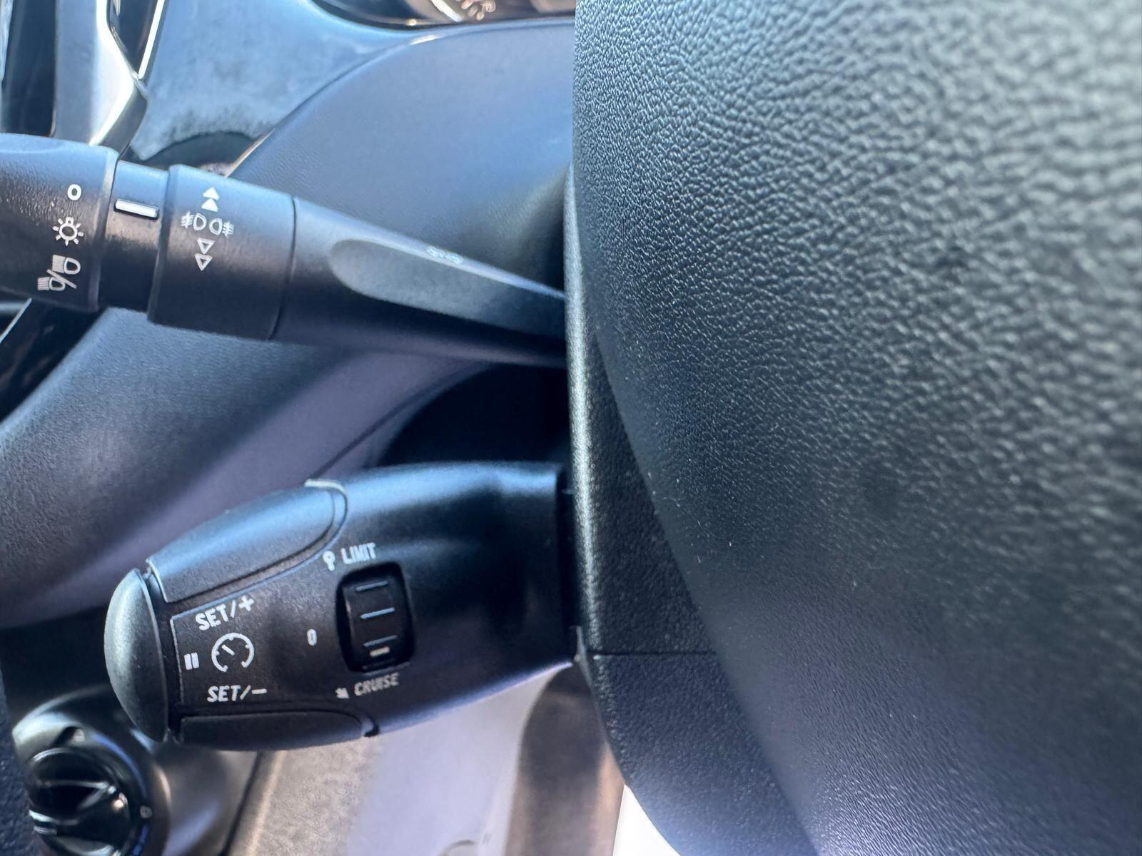 Peugeot 208 - Image 24