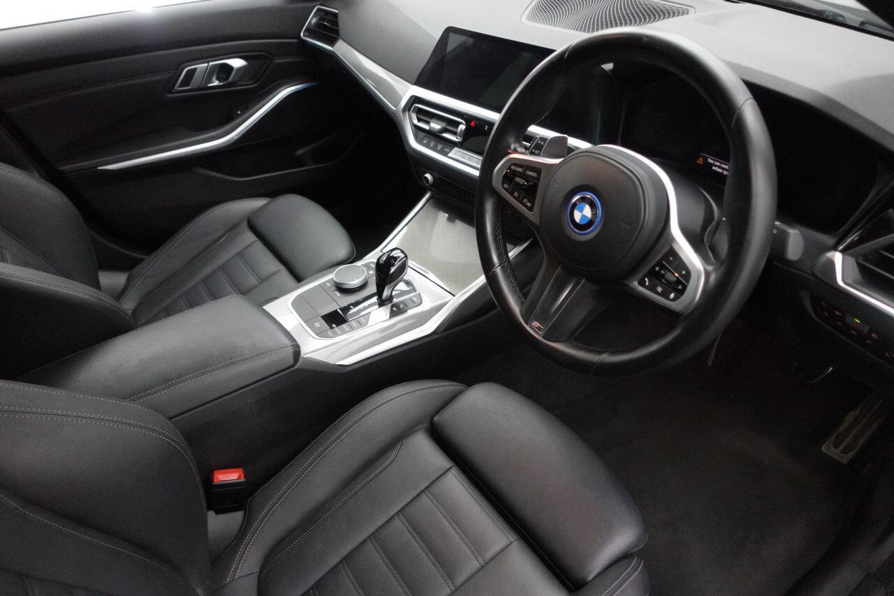 BMW 3 Series - Image 14