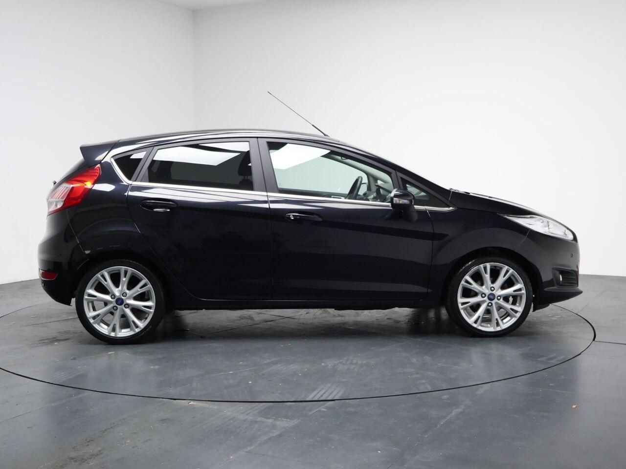 Ford Fiesta - Image 15