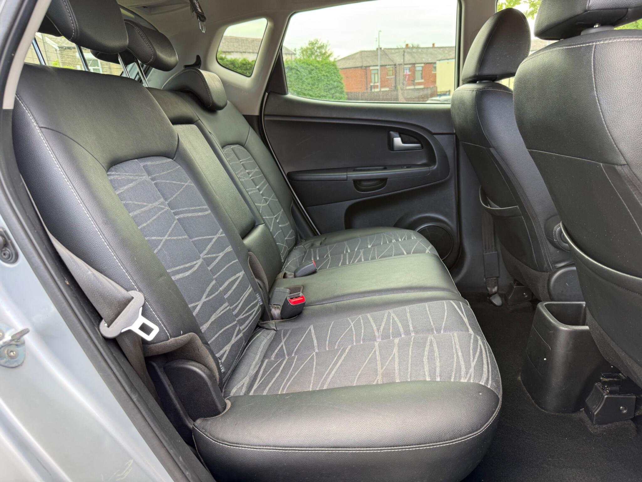 Kia Venga - Image 14