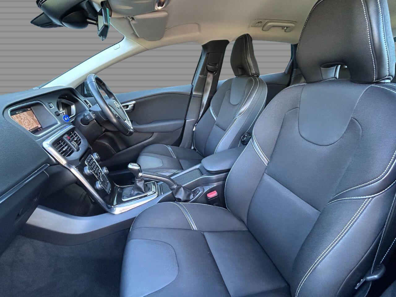 Volvo V40 - Image 15