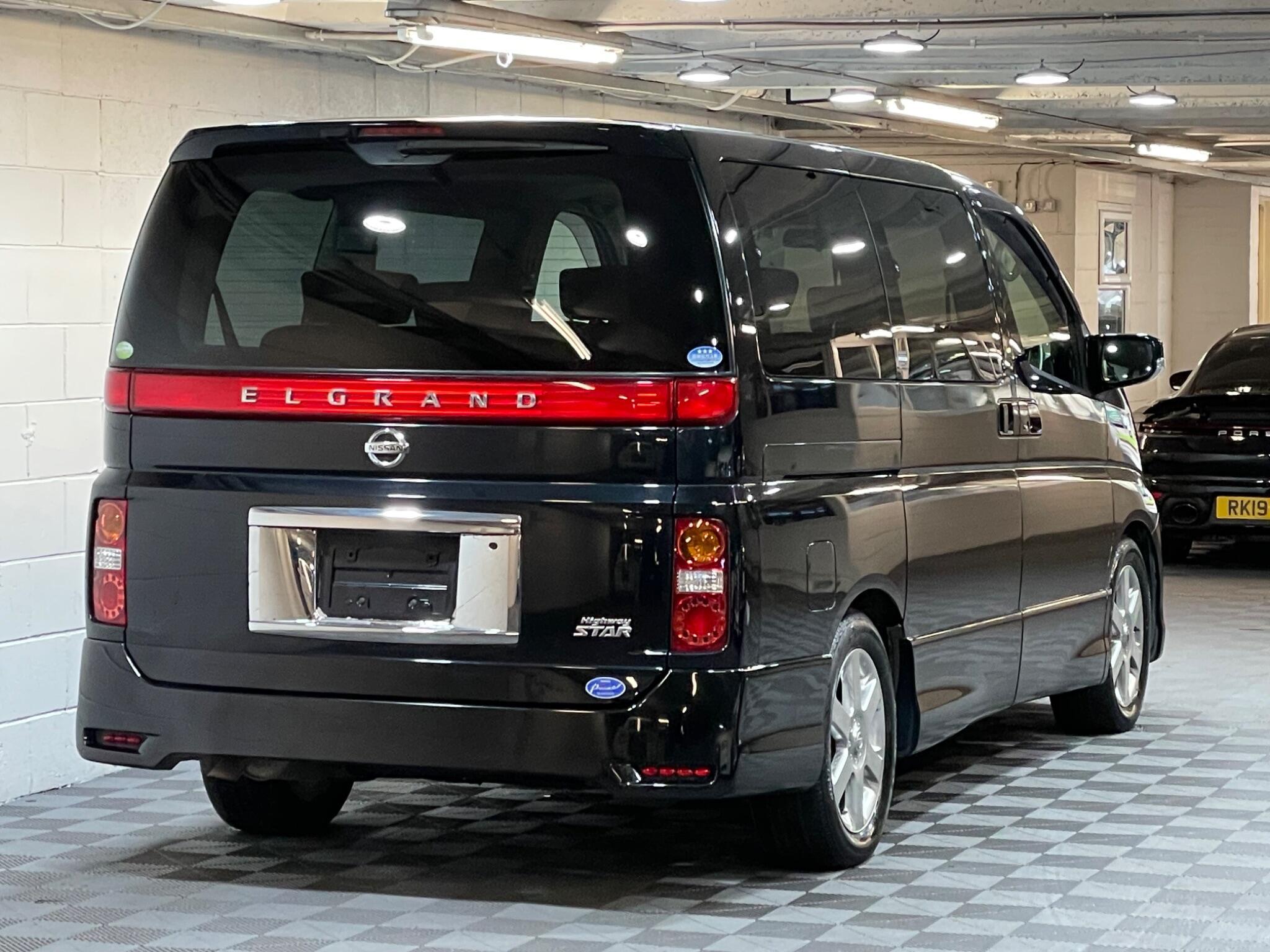 Nissan Elgrand - Image 4