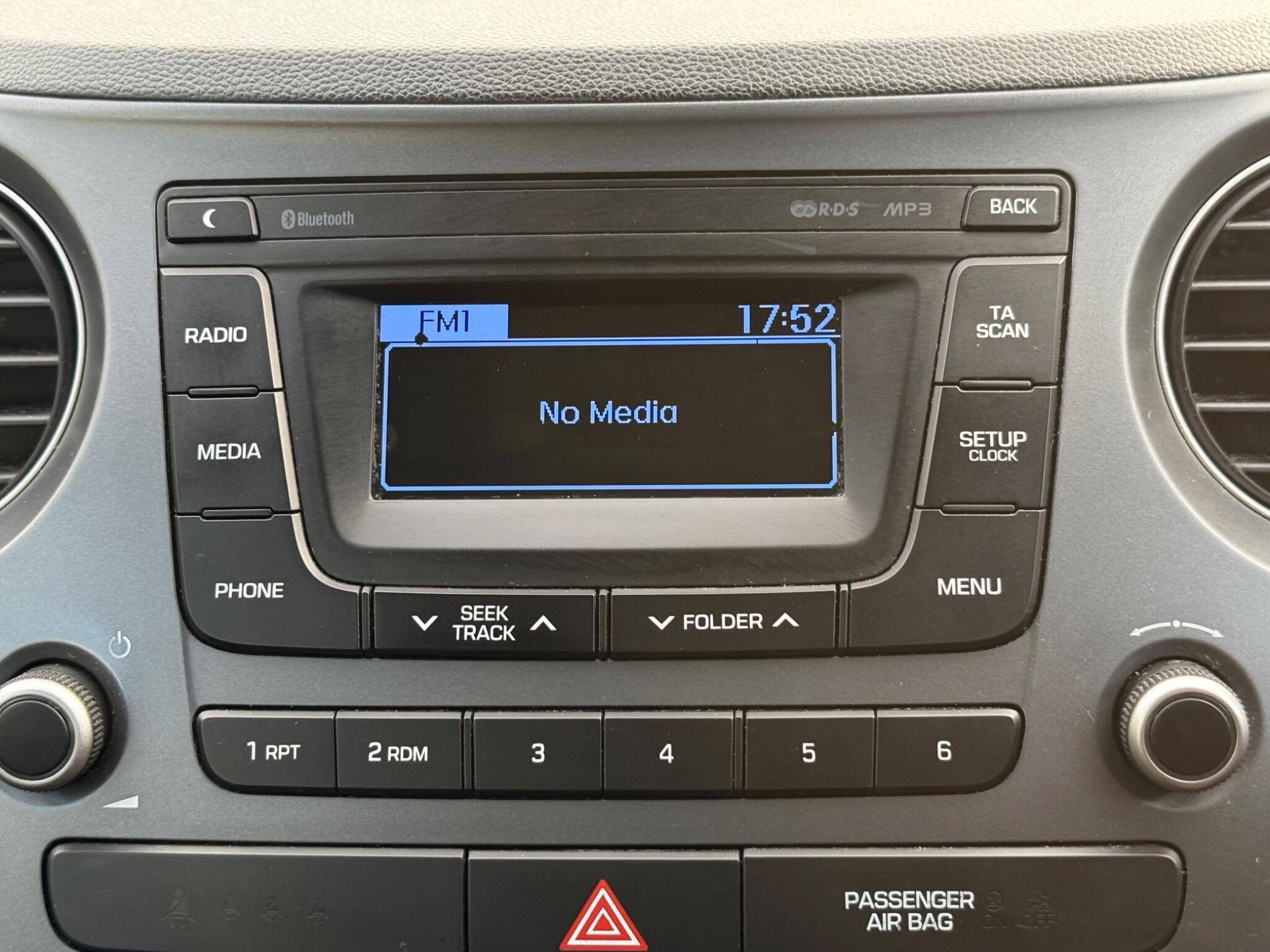 Hyundai i10 - Image 37