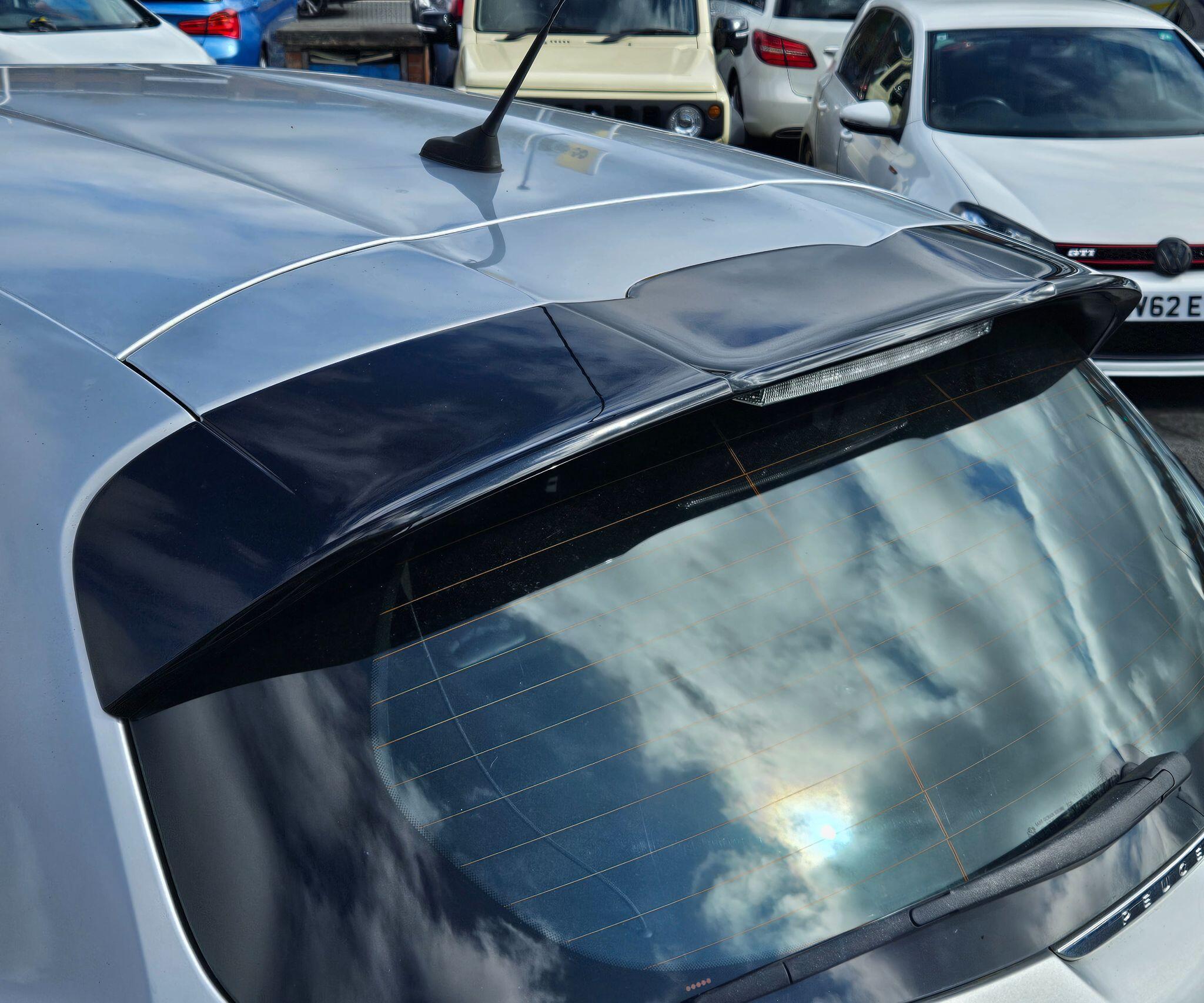 Peugeot 208 - Image 15