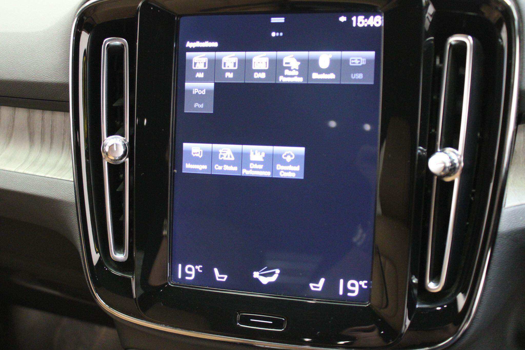 Volvo XC40 - Image 35