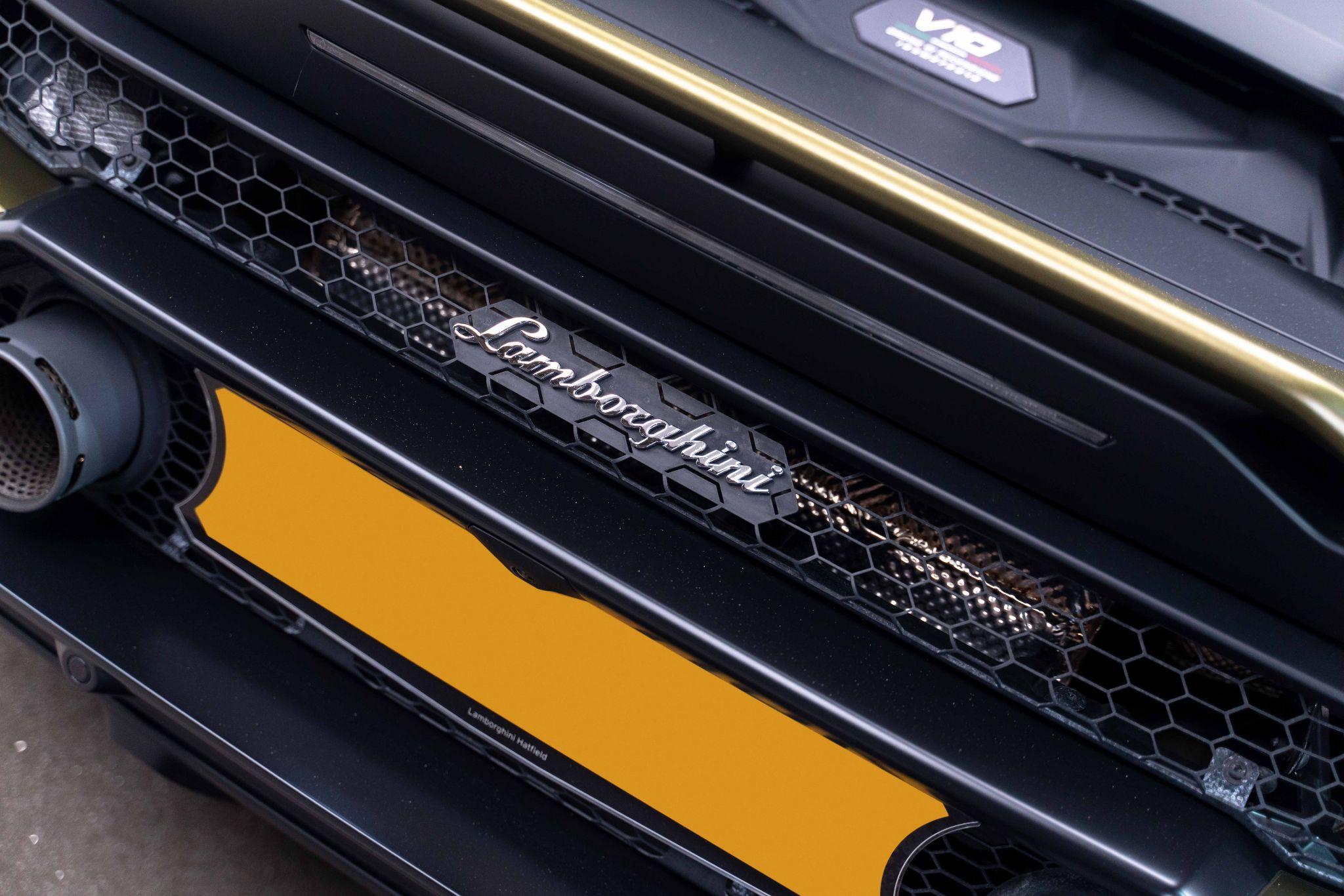 Lamborghini Huracan - Image 12