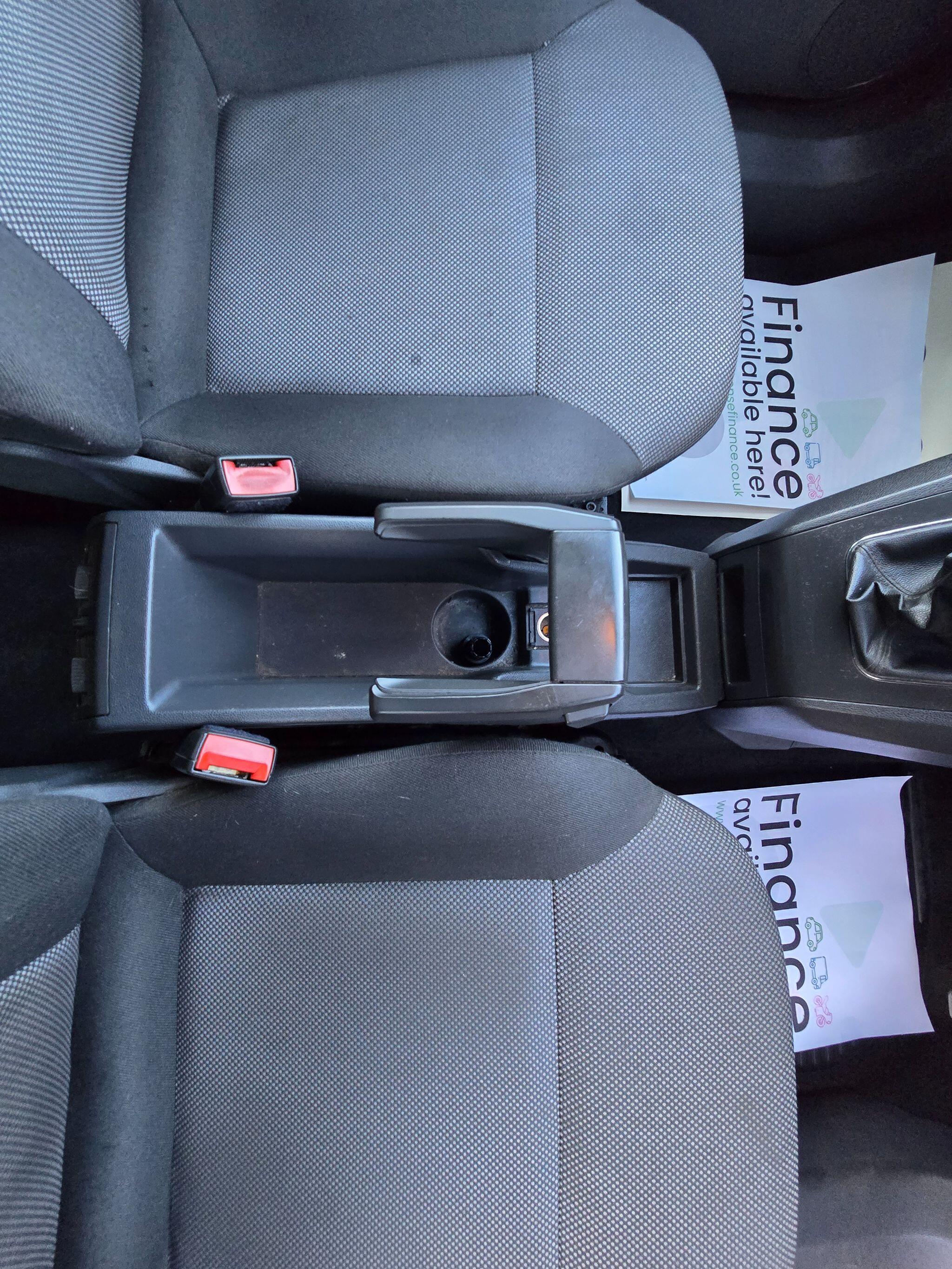 Vauxhall Zafira - Image 27