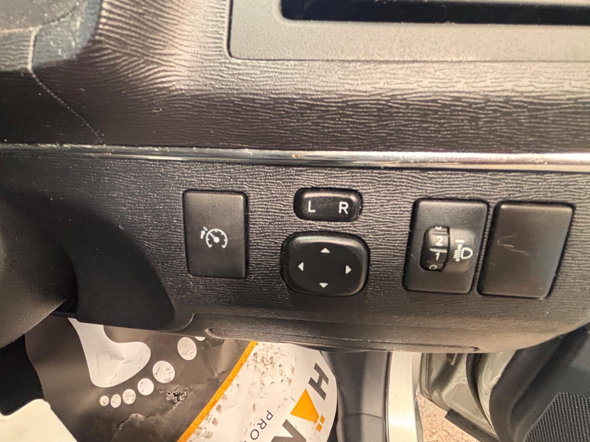 Toyota Avensis - Image 14