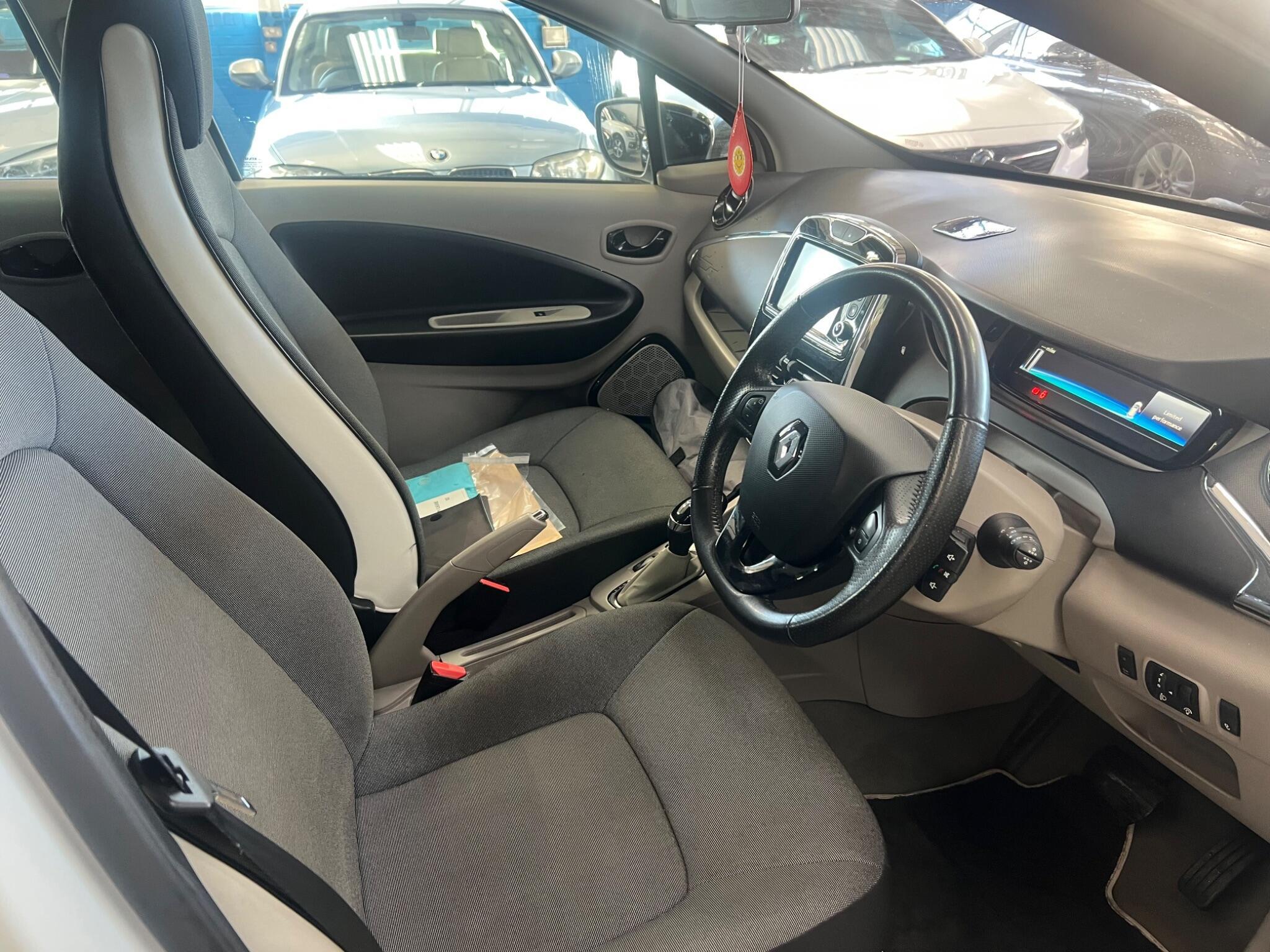 Renault Zoe - Image 22