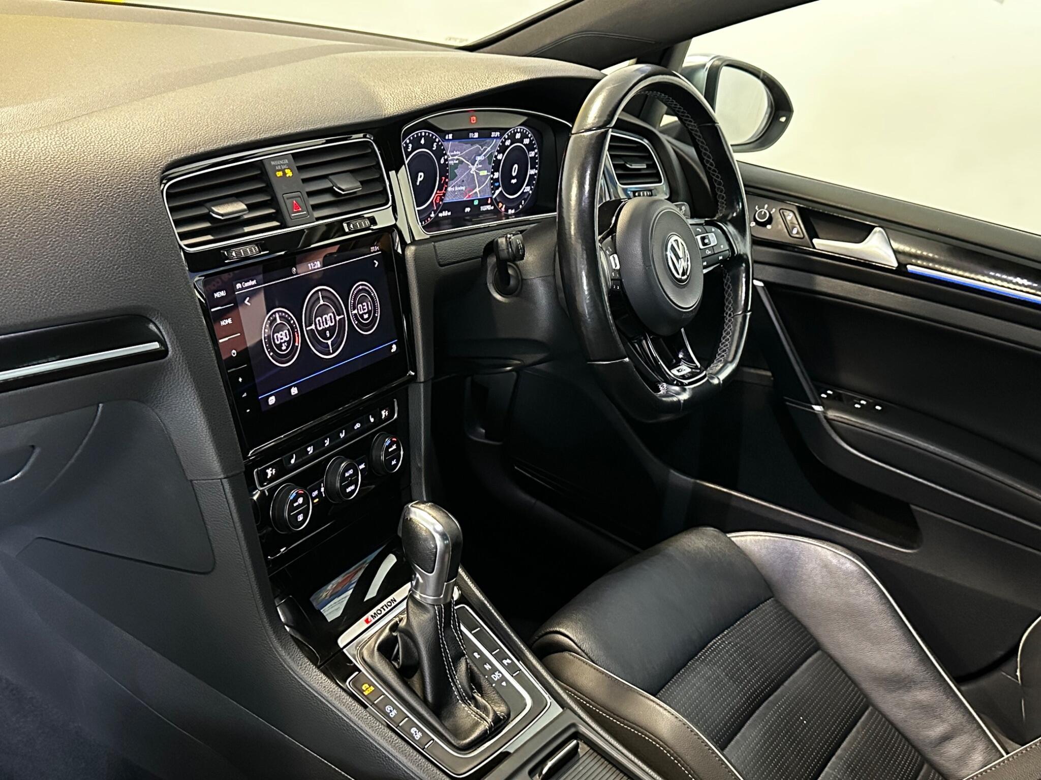 Volkswagen Golf - Image 15