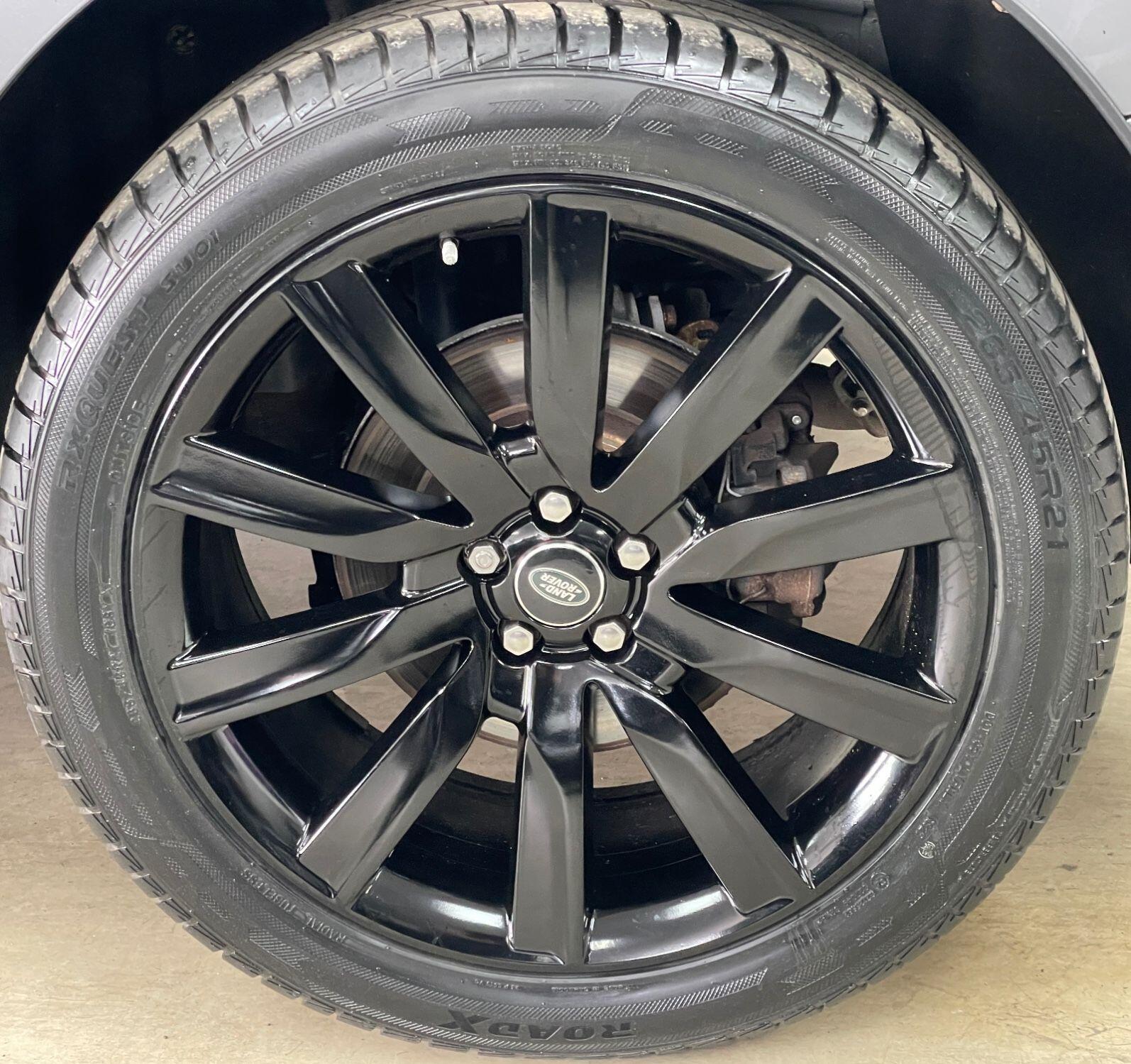 Land Rover Range Rover Velar - Image 16