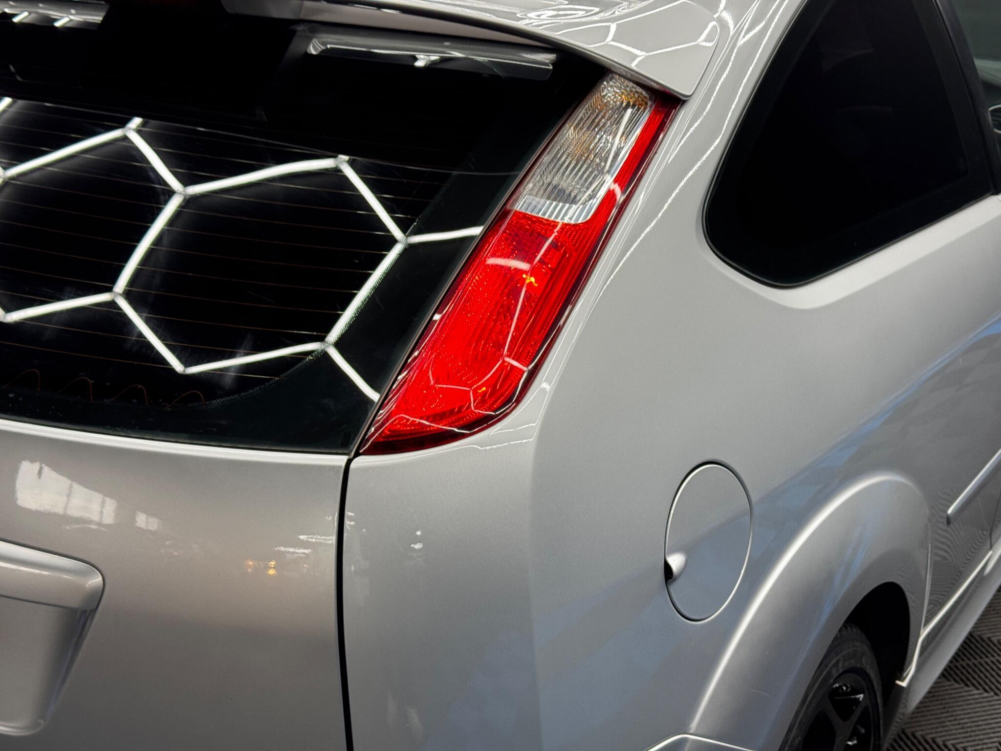 Ford Focus - Image 33