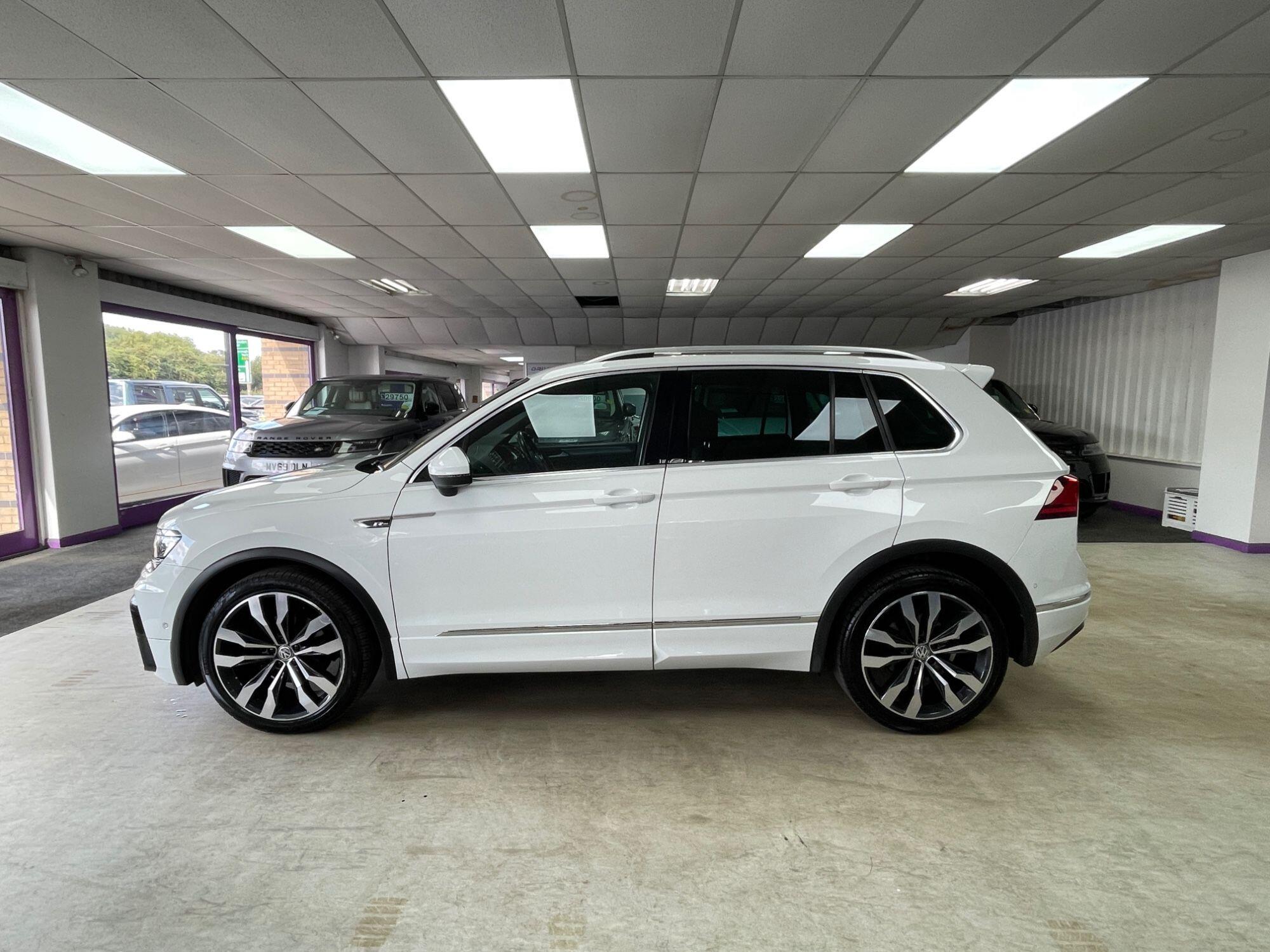 Volkswagen Tiguan - Image 13