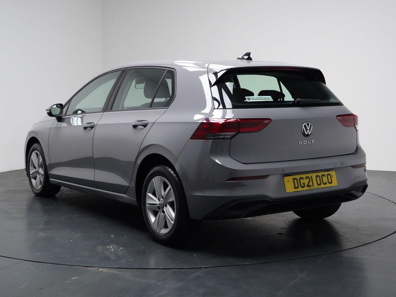 Volkswagen Golf - Image 9