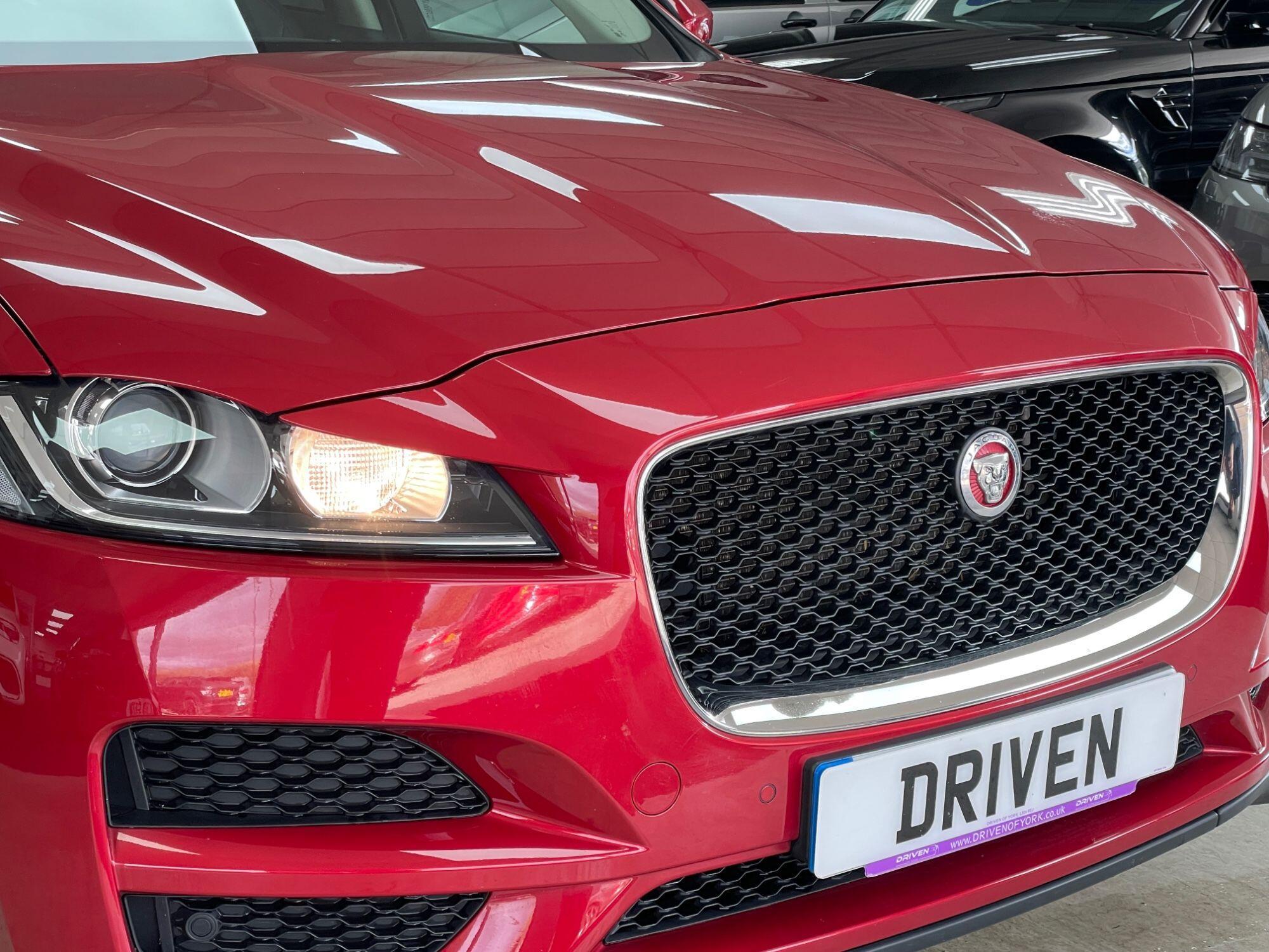 Jaguar F-Pace - Image 4