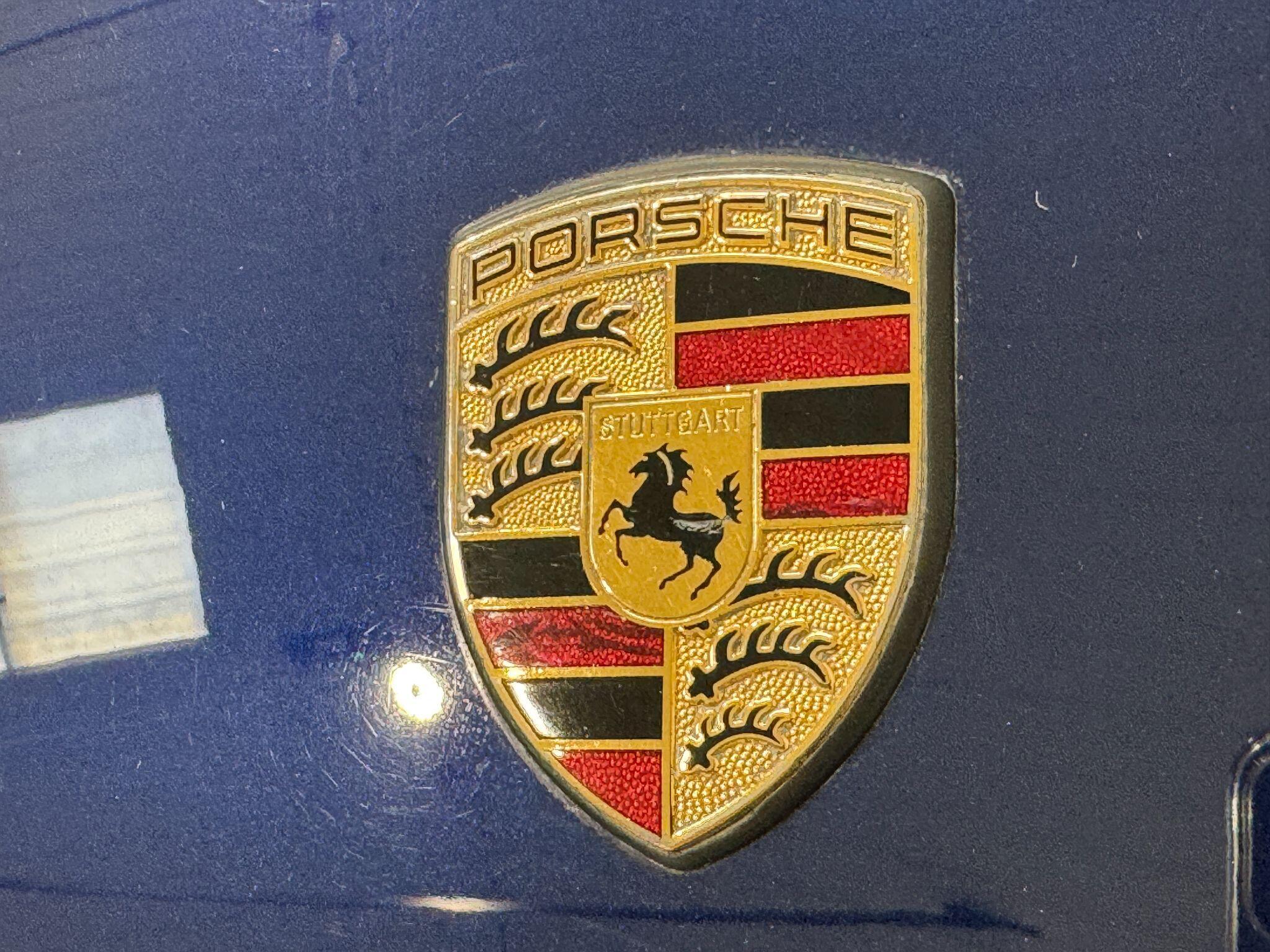Porsche 911 - Image 69