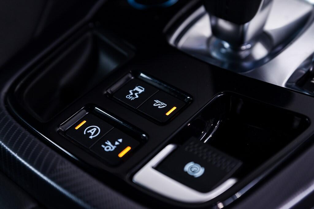 Jaguar F-Type - Image 26