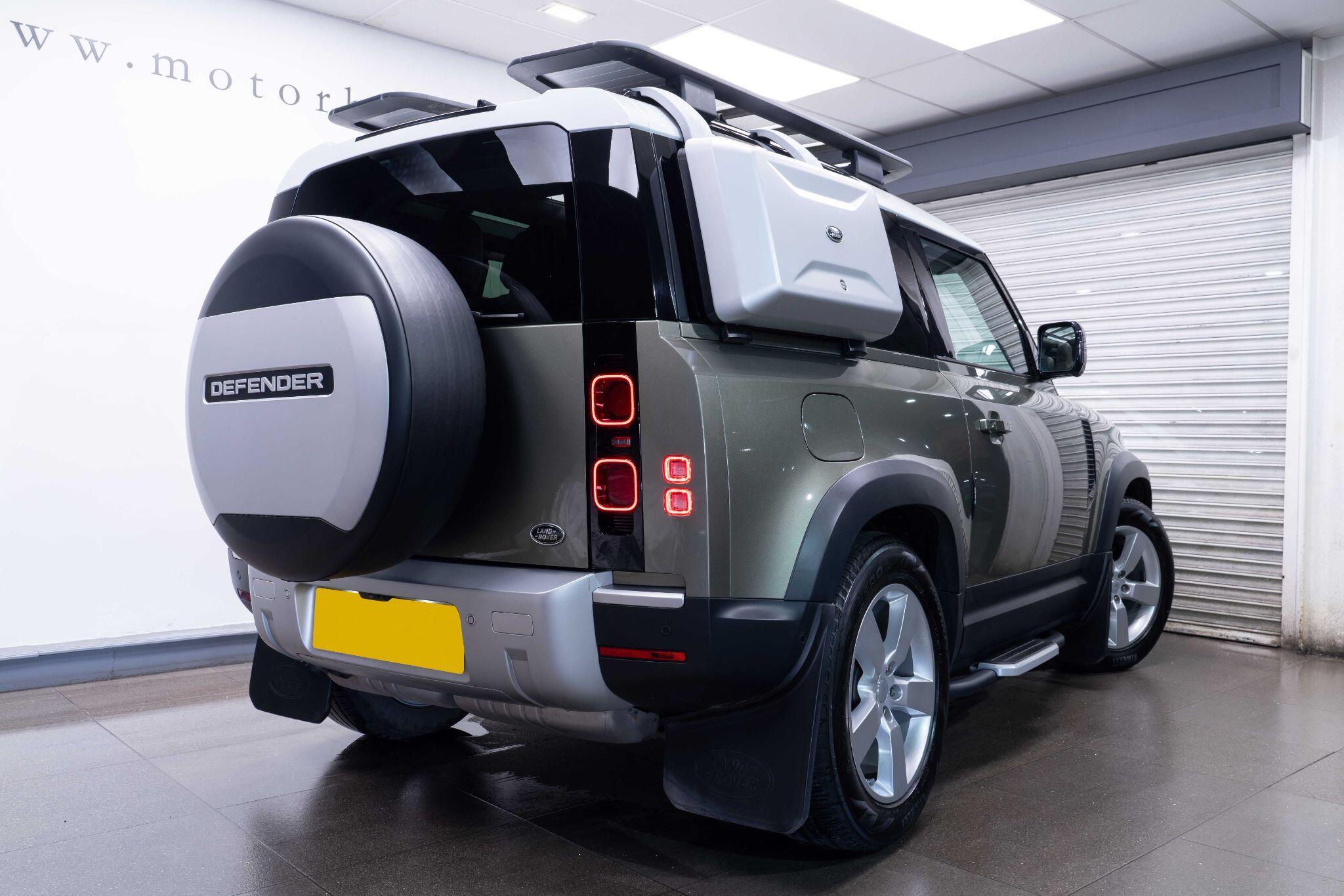 Land Rover Defender 90 - Image 4