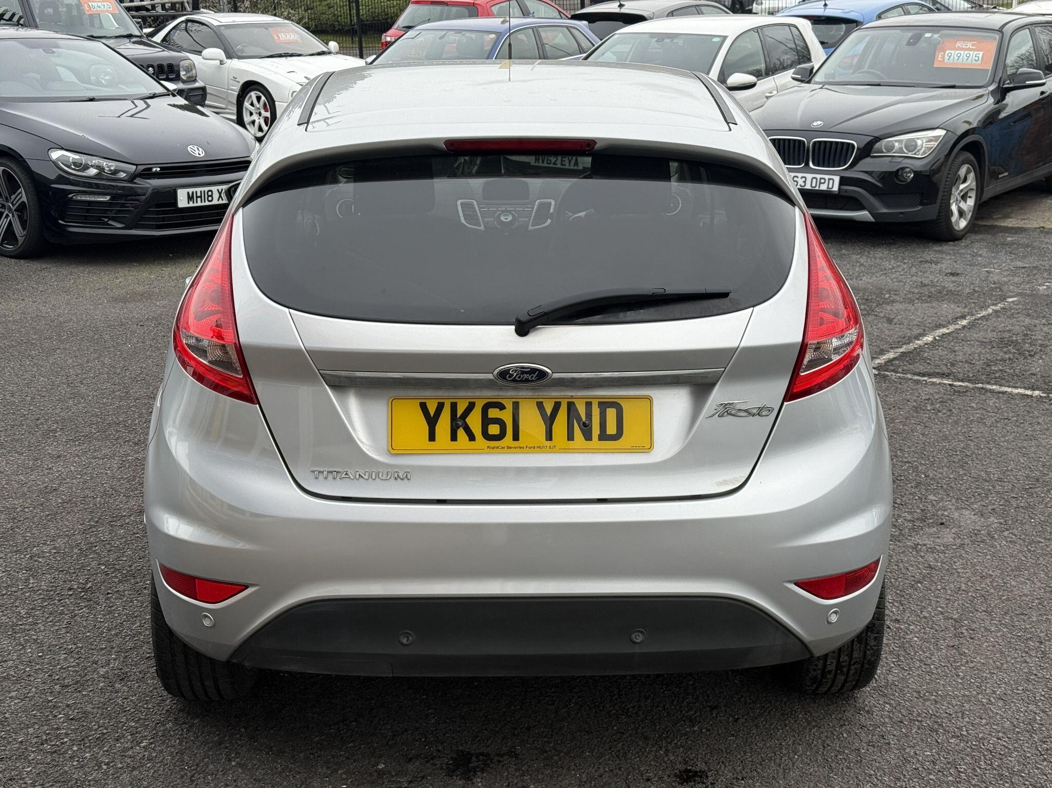 Ford Fiesta - Image 24