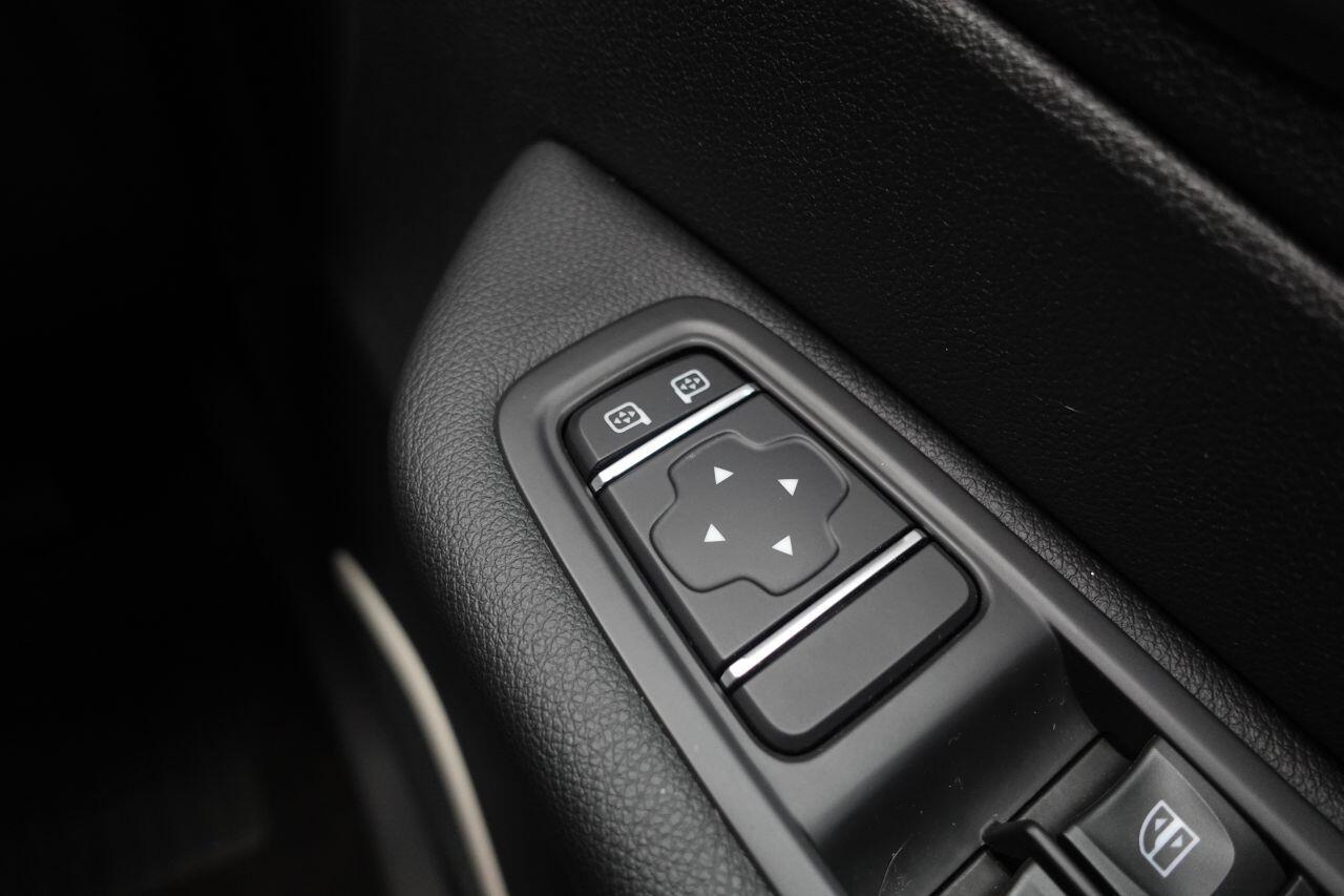 Renault Captur - Image 41