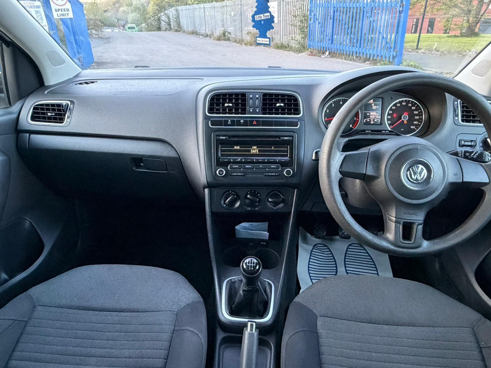 Volkswagen Polo - Image 16