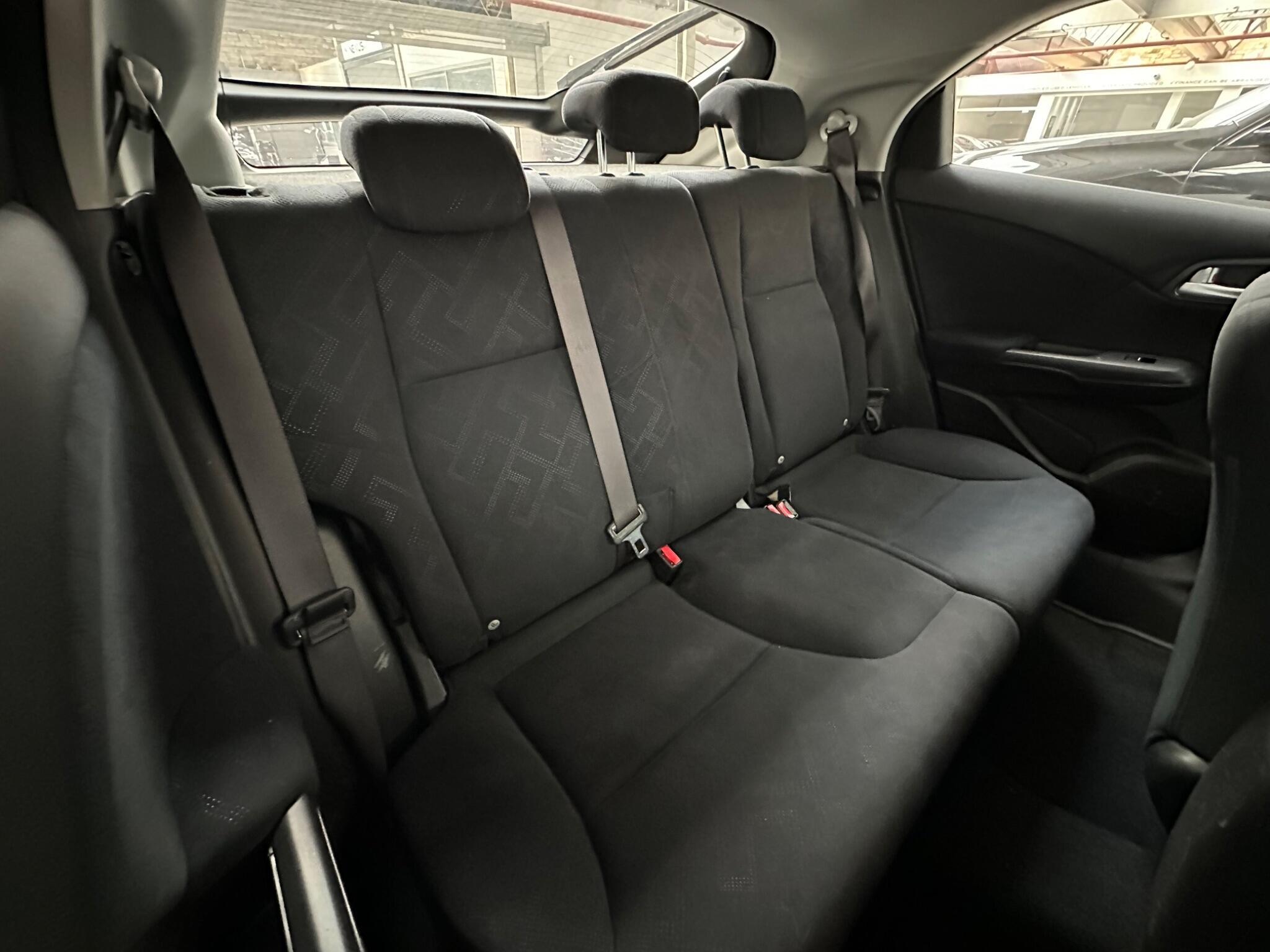 Honda Civic - Image 10
