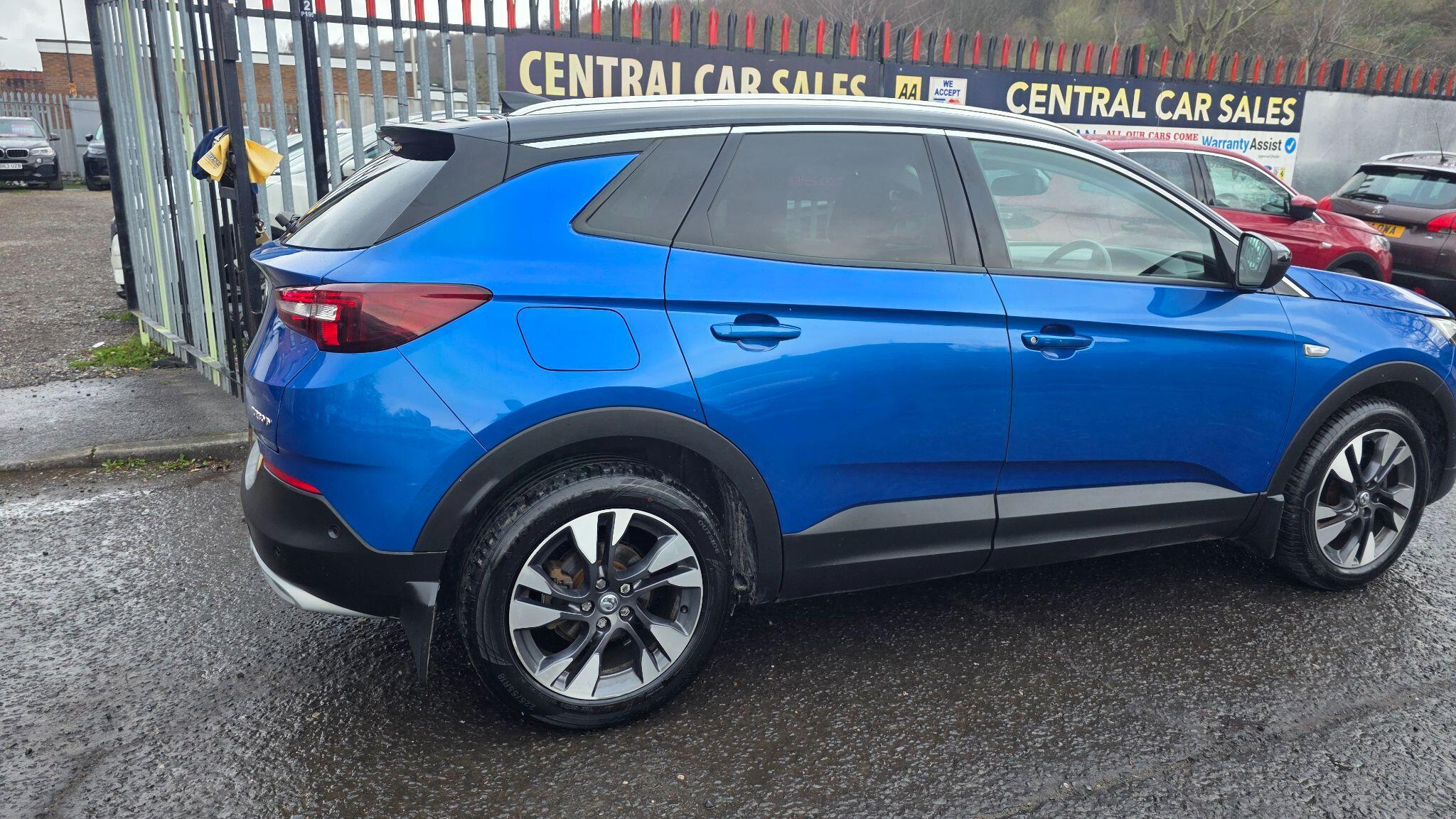Vauxhall Grandland X - Image 11