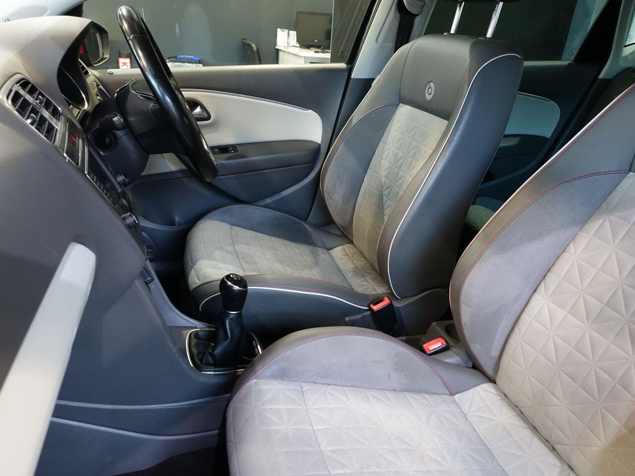 Volkswagen Polo - Image 17