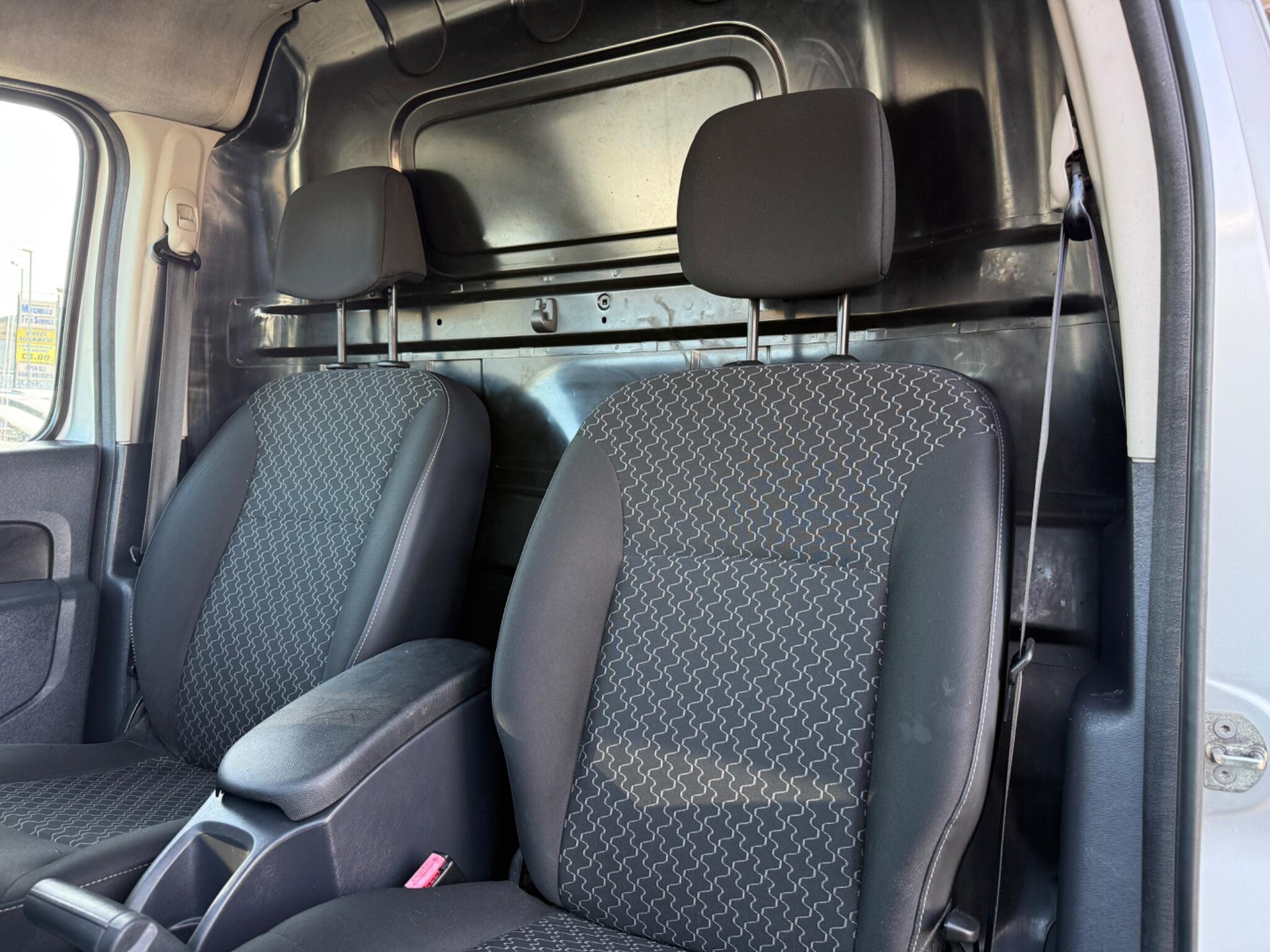 Renault Kangoo - Image 23