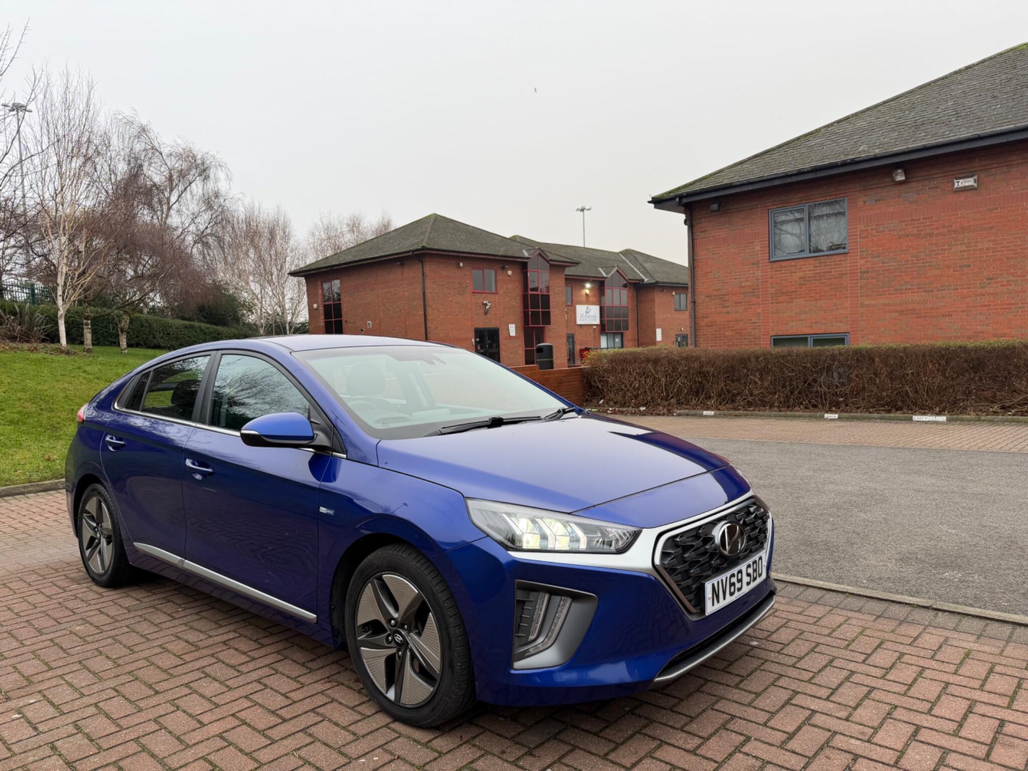 Hyundai Ioniq - Image 38