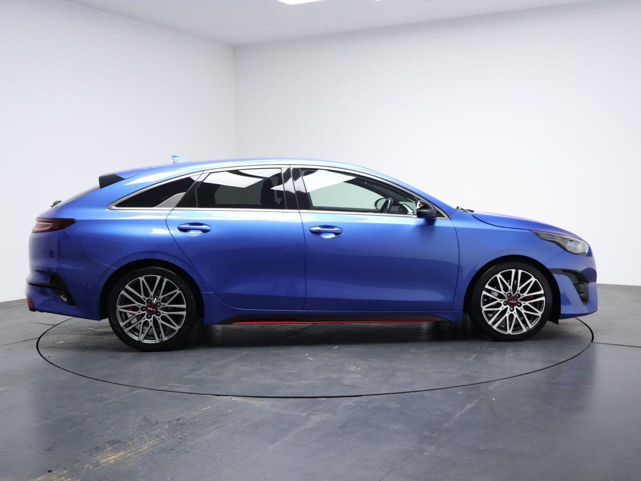 Kia ProCeed - Image 13