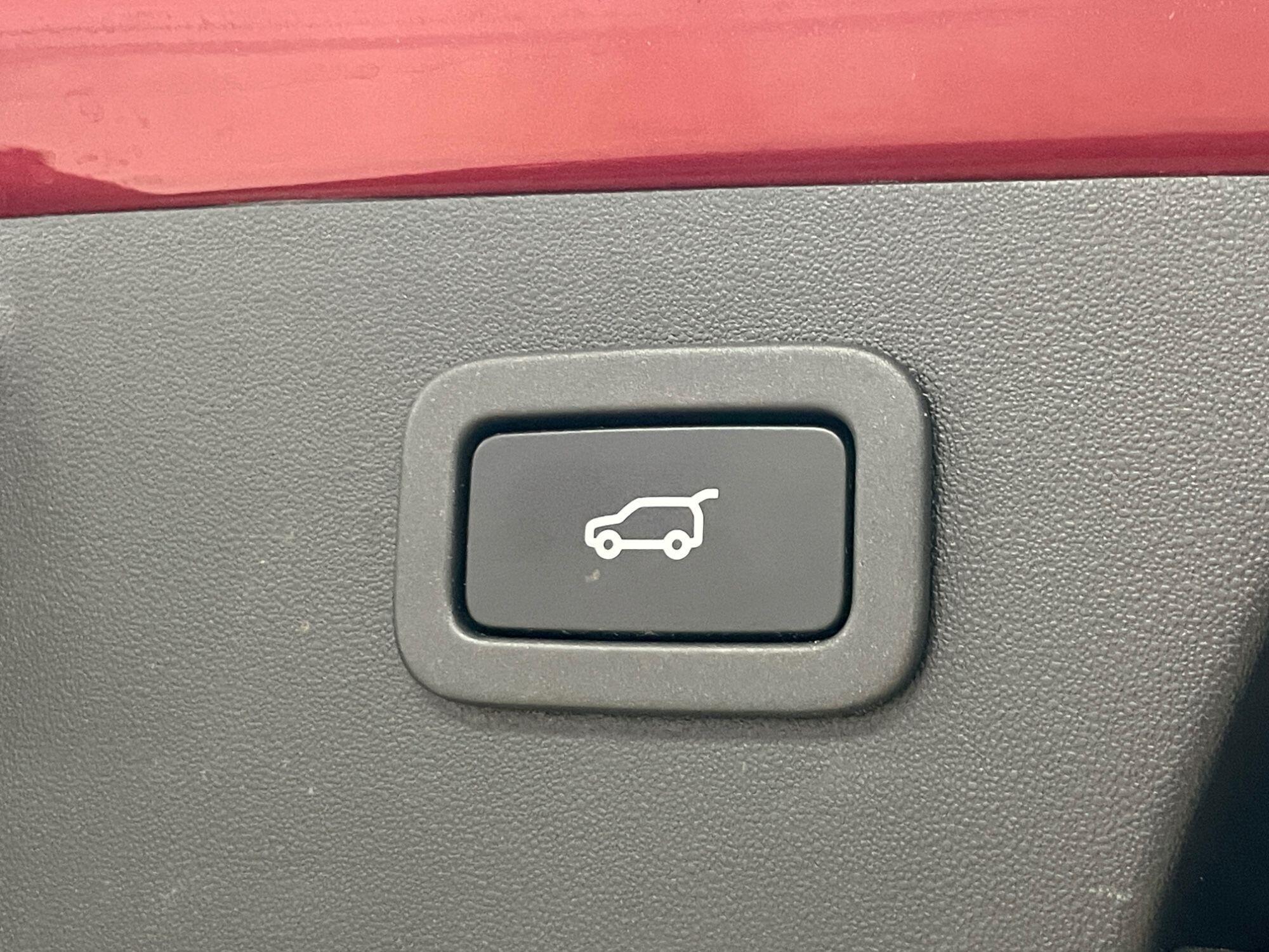 Jaguar E-Pace - Image 19